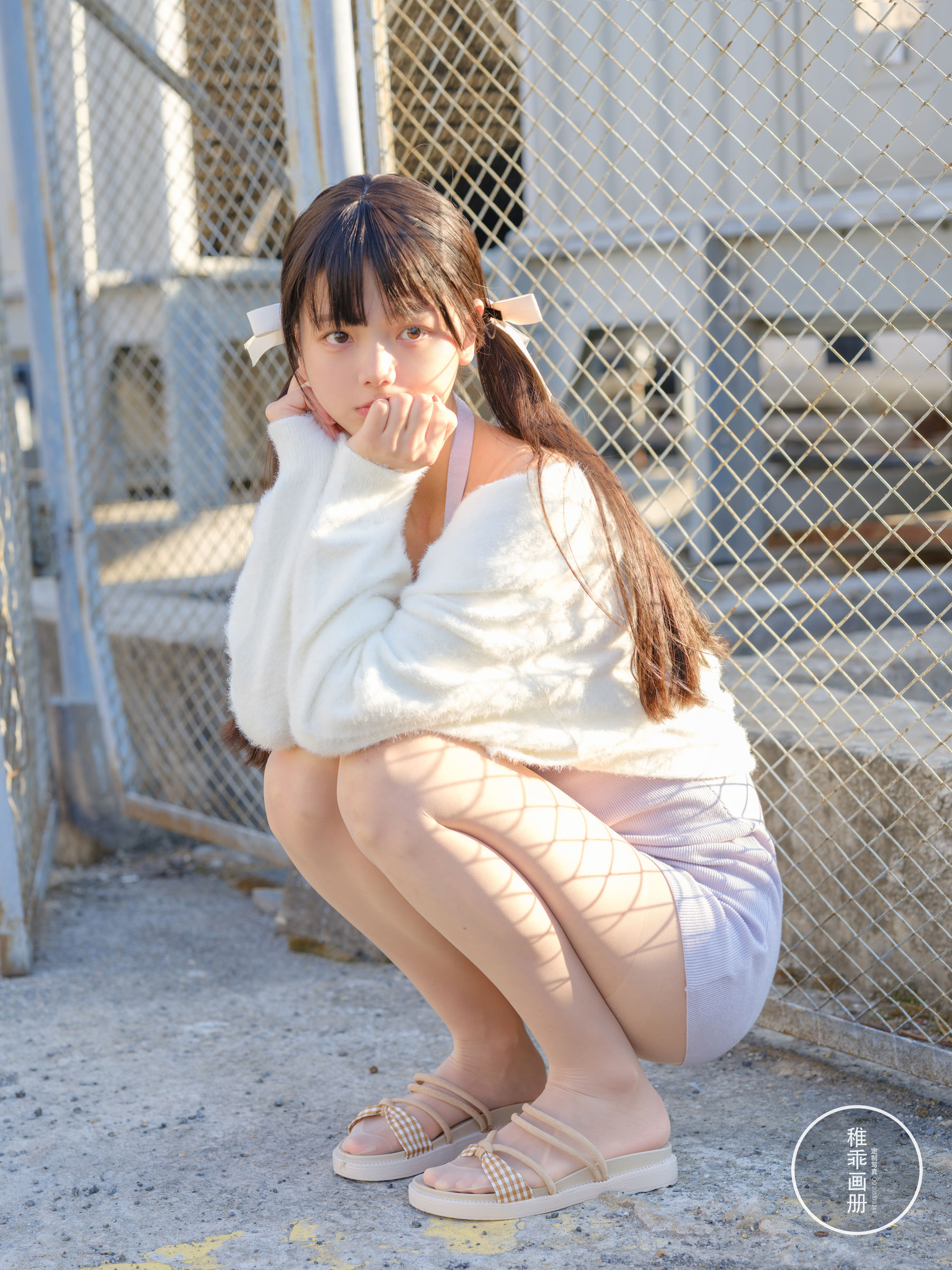 [福利COS] 柴系小乖(稚乖画册) - 夜夜 天台停车场肉丝 Lolita（83P）-爱变色