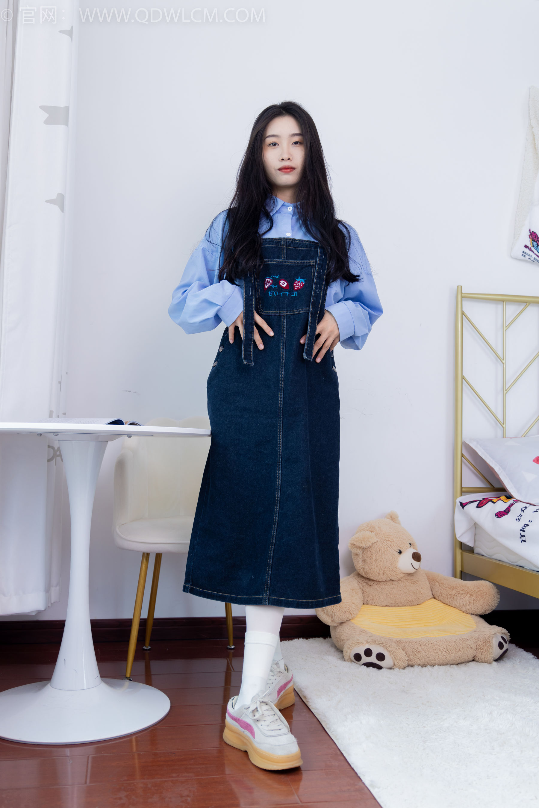 物恋传媒 No.1570 绒绒-一个人的悲喜（155P）