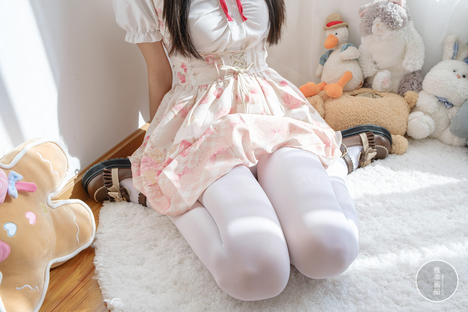 柴系小乖(稚乖画册) - 夜夜 白丝JK（81P）