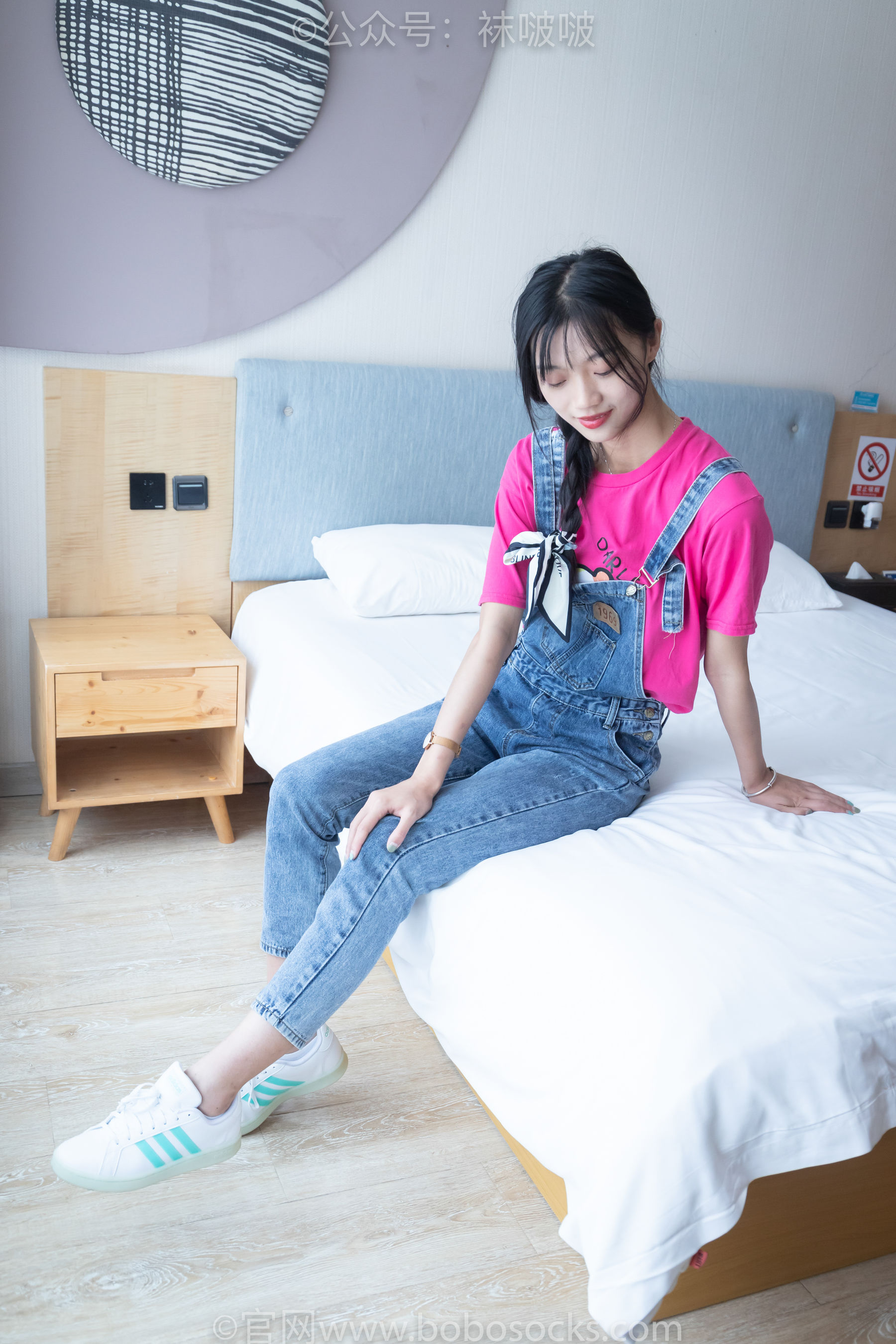 BoBoSocks袜啵啵 No.024 涵涵-板鞋、白棉袜、裸足（133P）
