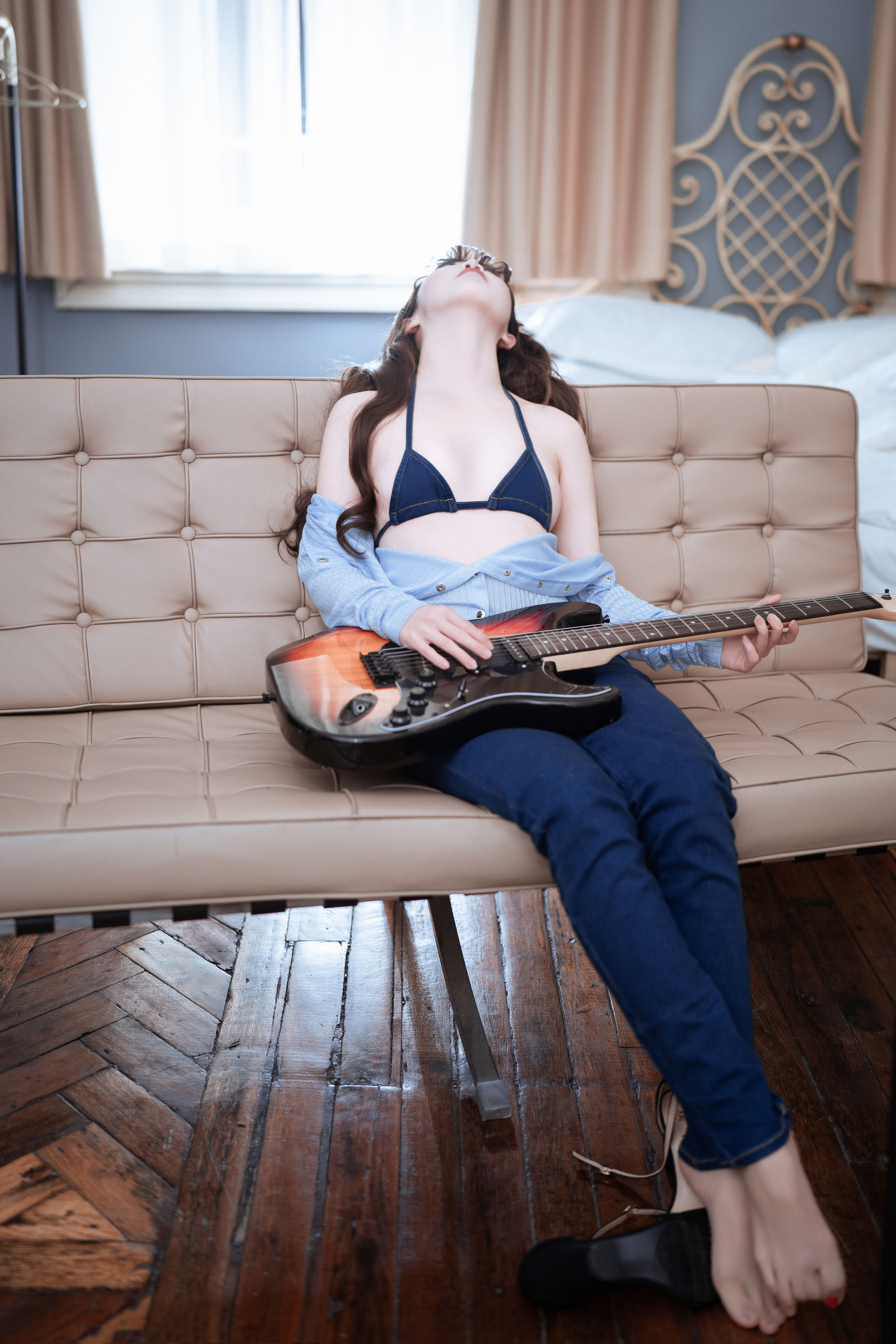 可爱人气Coser面饼仙儿 - 吉他妹妹牛仔裤（27P）