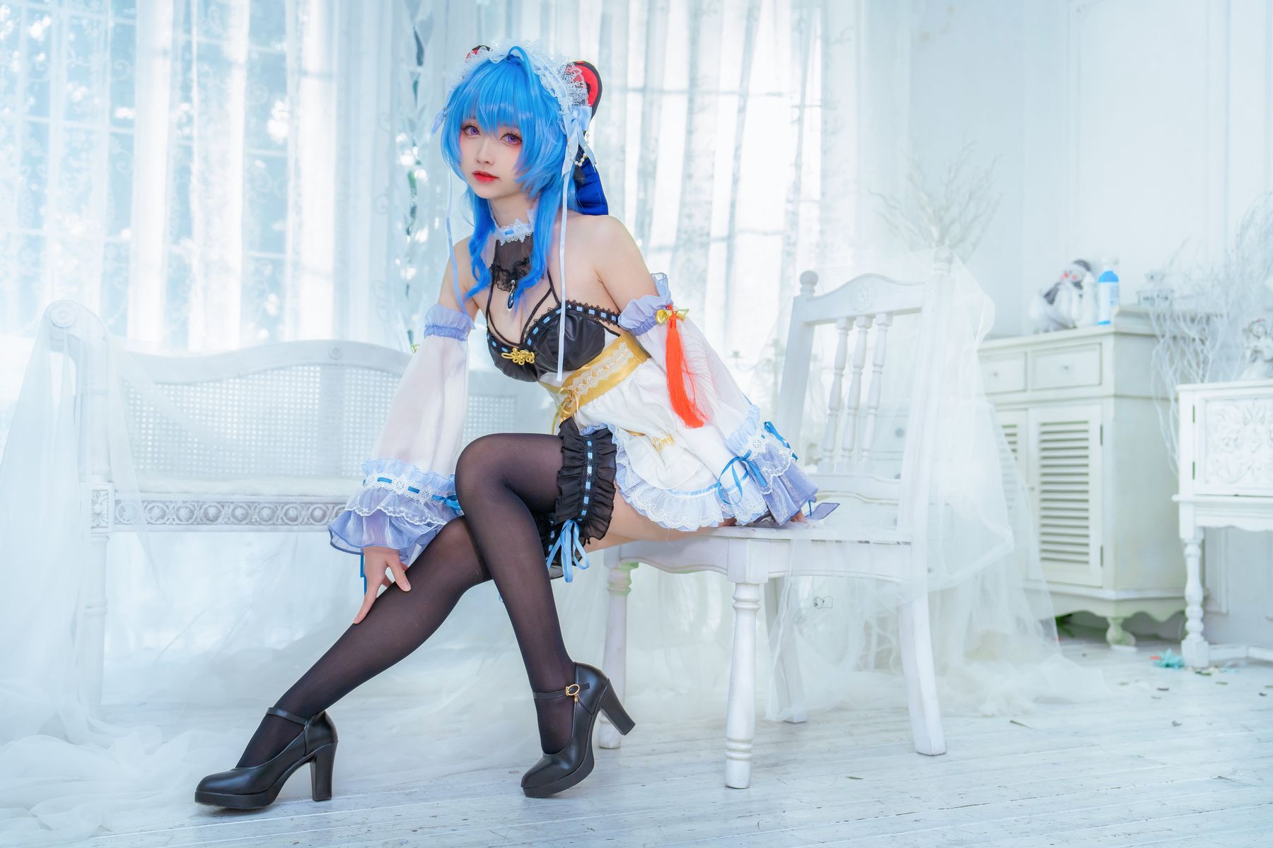 动漫博主大大卷卷小卷 - 甘雨女仆（20P）