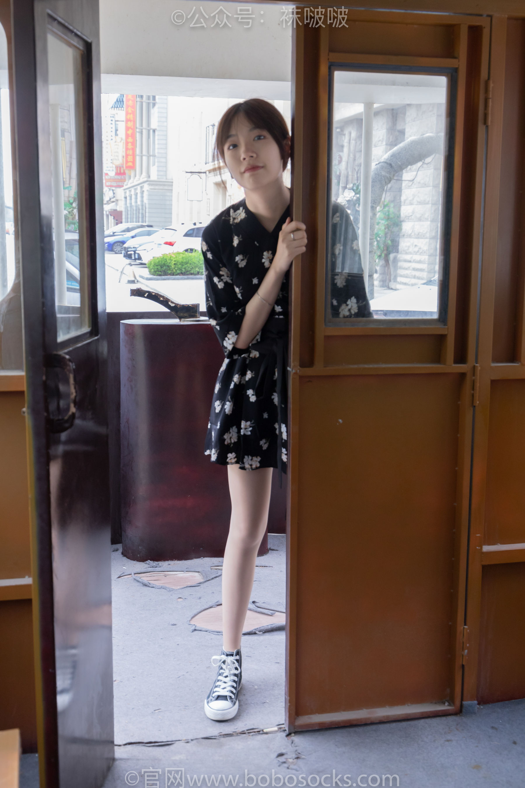 BoBoSocks袜啵啵 No.013 小甜豆-匡威帆布鞋、浅灰色短棉袜、肉丝（132P）