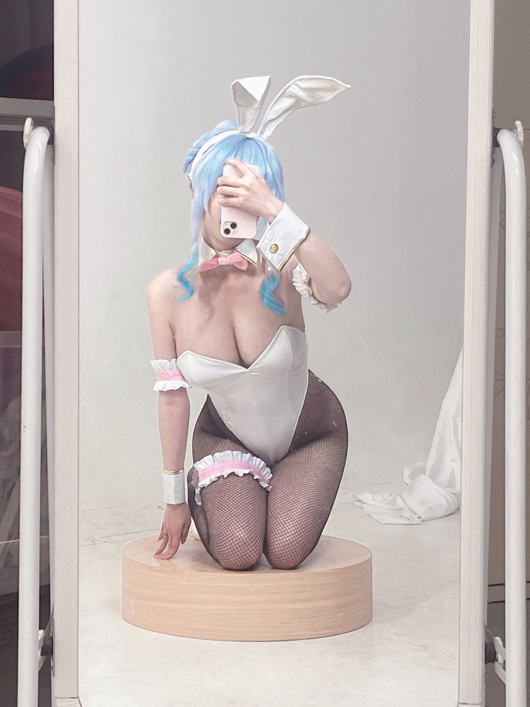 [福利COS] COS福利rioko凉凉子 - 雪女兔女郎（48P）