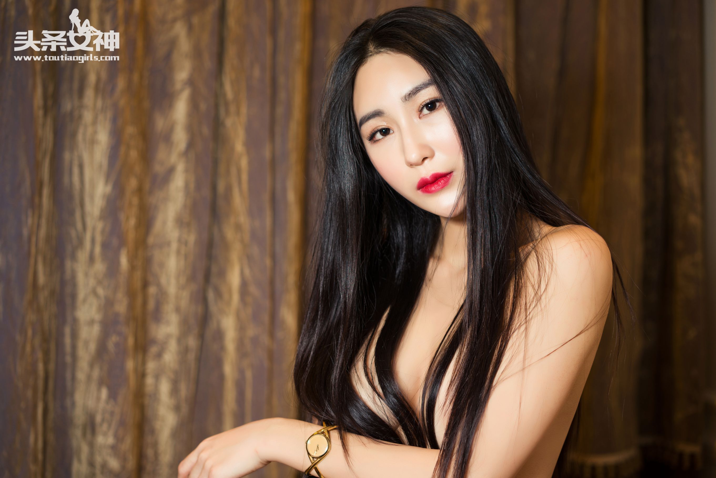 关爱妮/瑷妮《死在你杯里》 [头条女神]（44P）