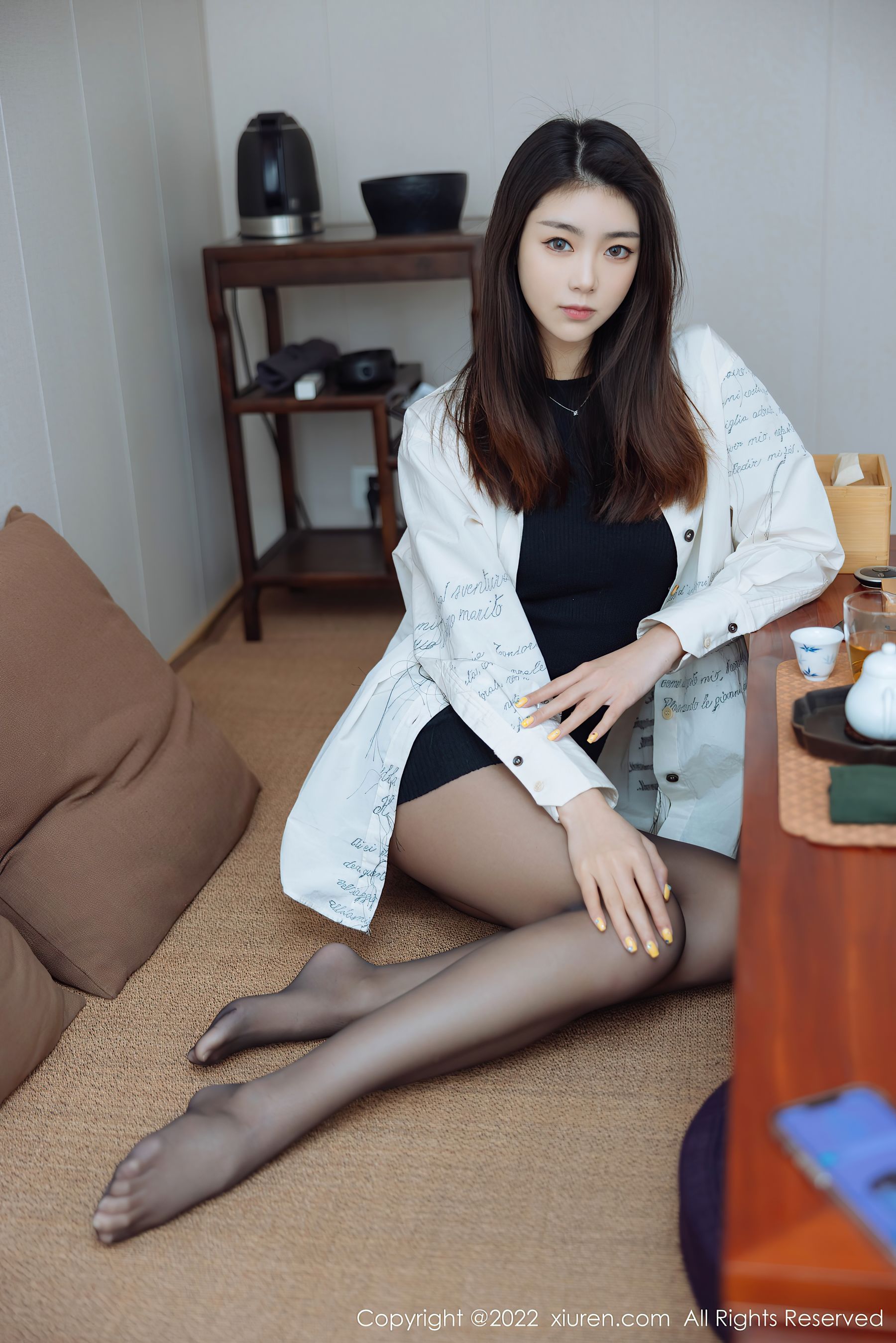 [秀人XiuRen] No.4832 可樂Vicky（45P）-爱变色