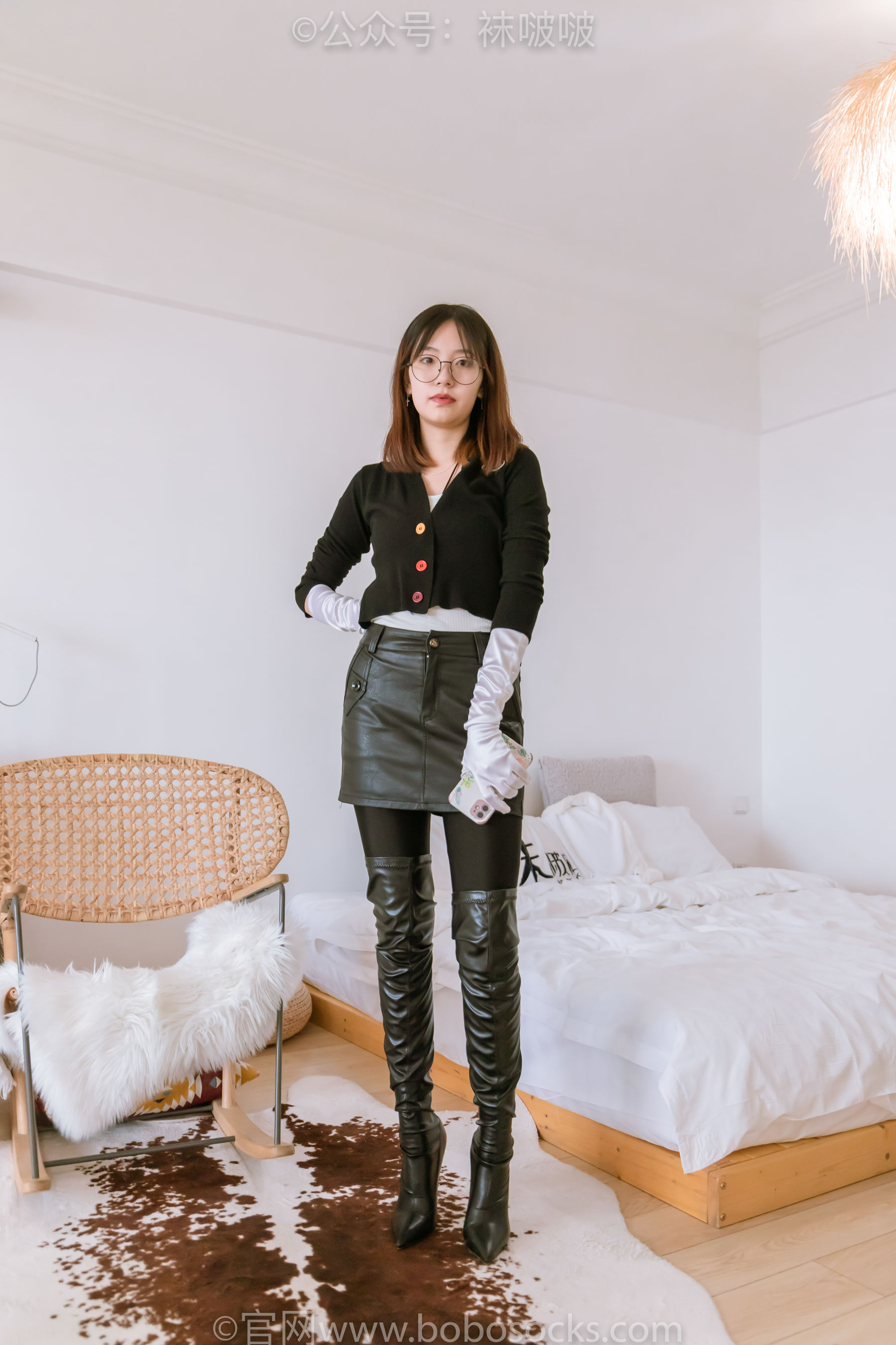 BoBoSocks袜啵啵 No.041 小甜豆-高跟长靴、黑色踩脚裤、肉丝（138P）