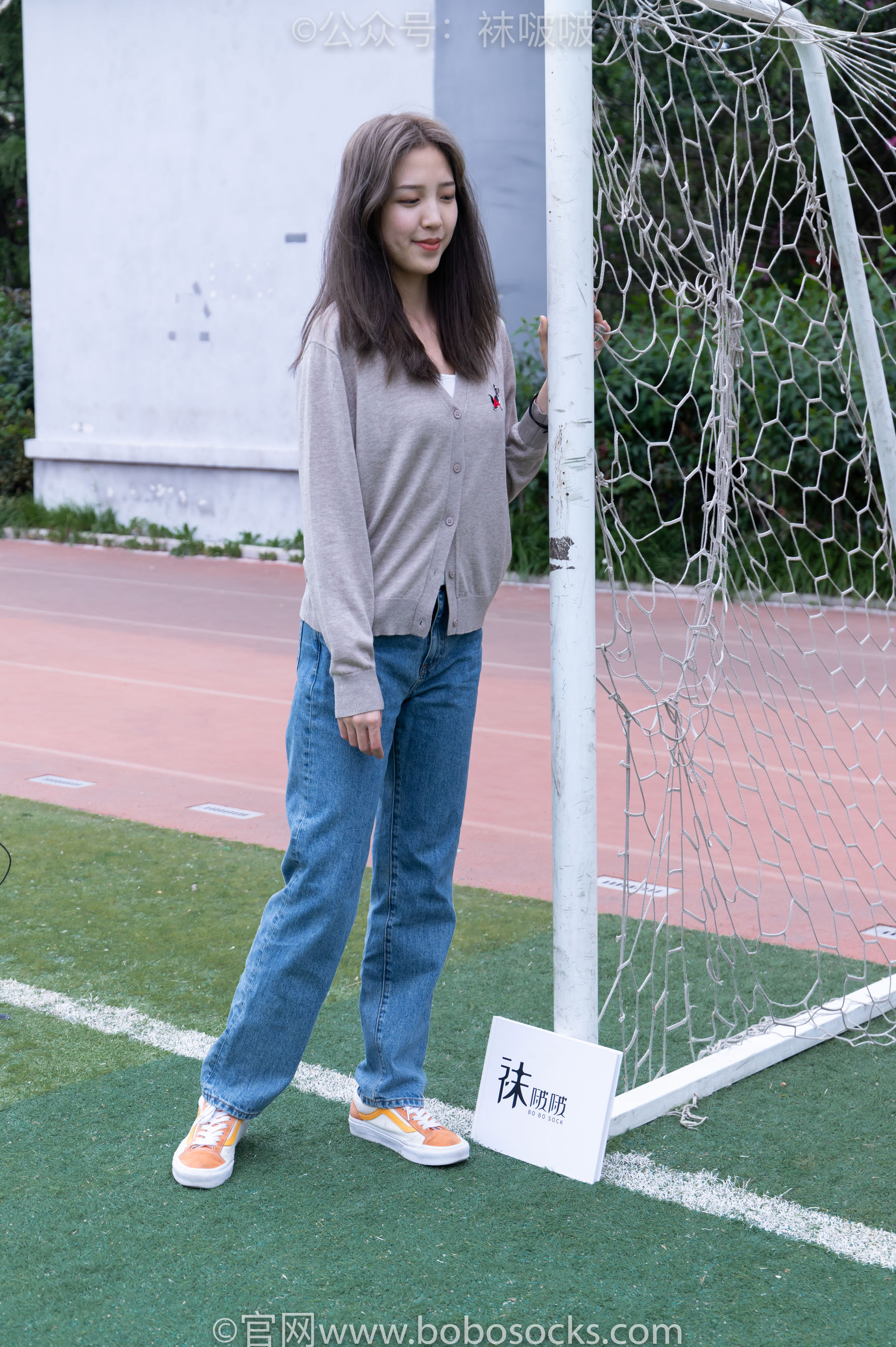 BoBoSocks袜啵啵 No.004 泡芙-vans帆布鞋、白棉袜、裸足（126P）