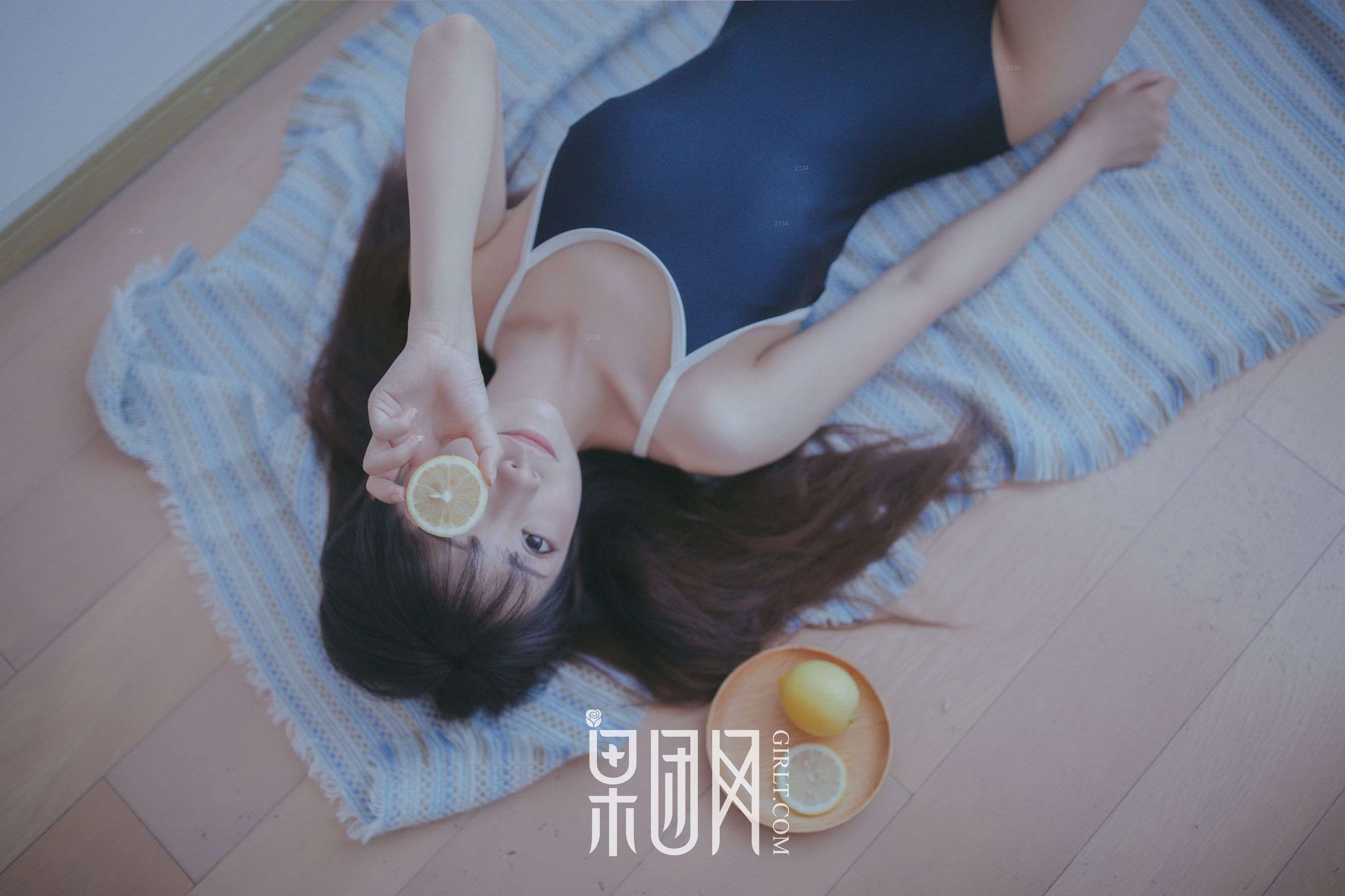 水花花不是水哗哗《邻家小妹陪你吃早餐！》 [果团Girlt]熊川纪信 No.028（56P）