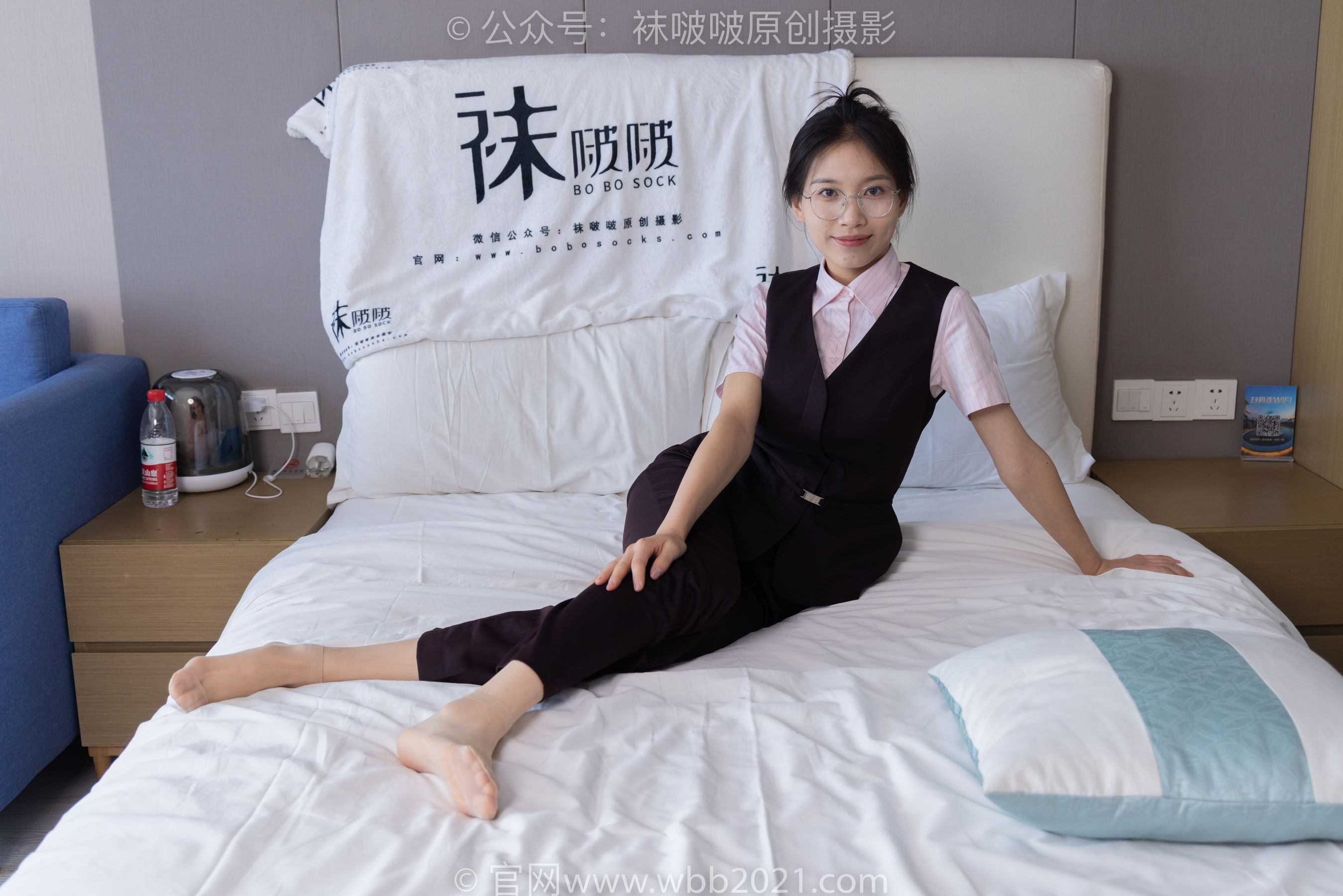 BoBoSocks袜啵啵 No.271 芝士 -平底鞋、短肉丝、银行制服（146P）