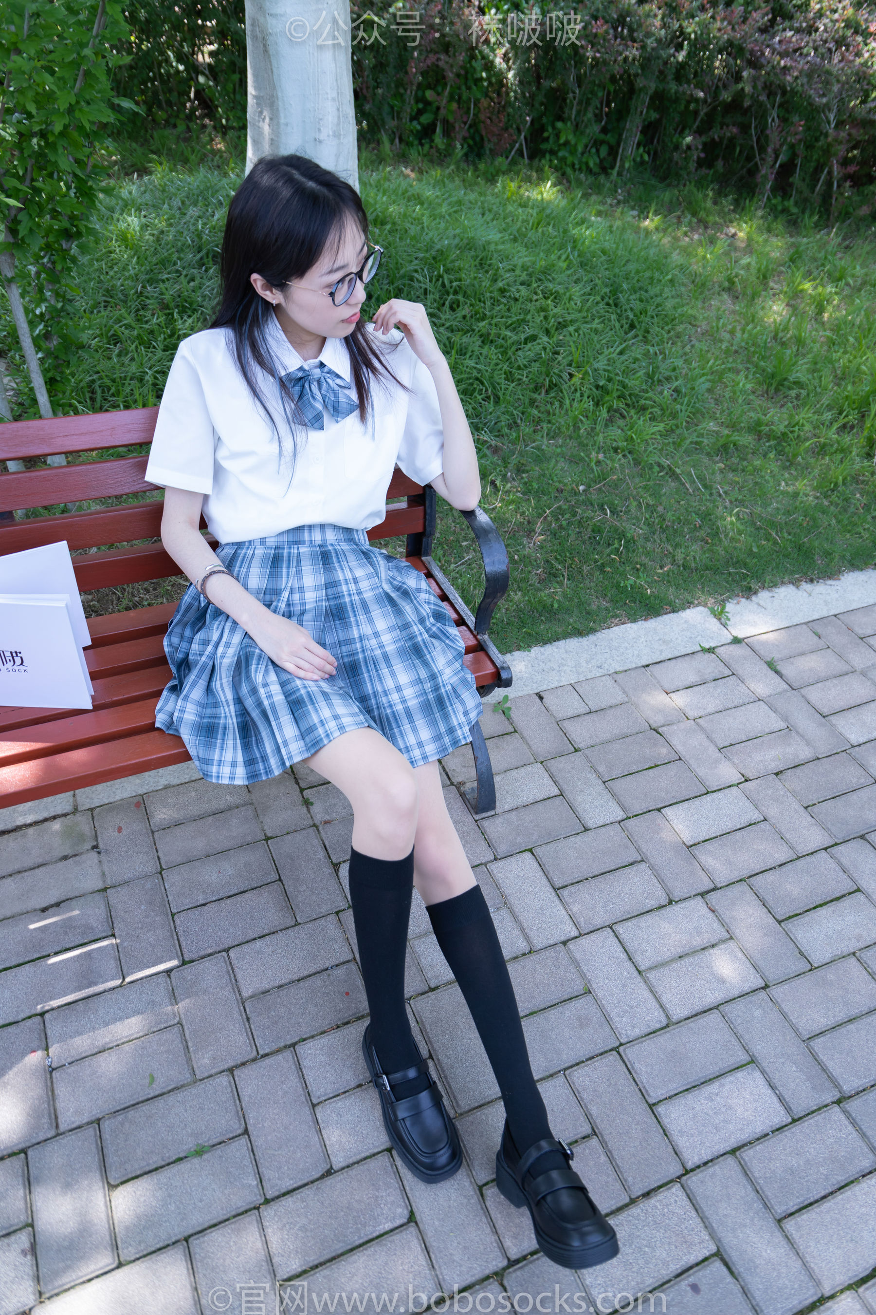 BoBoSocks袜啵啵 No.007 稚予-JK制服、皮鞋、黑色中筒棉袜、肉丝（140P）-爱变色