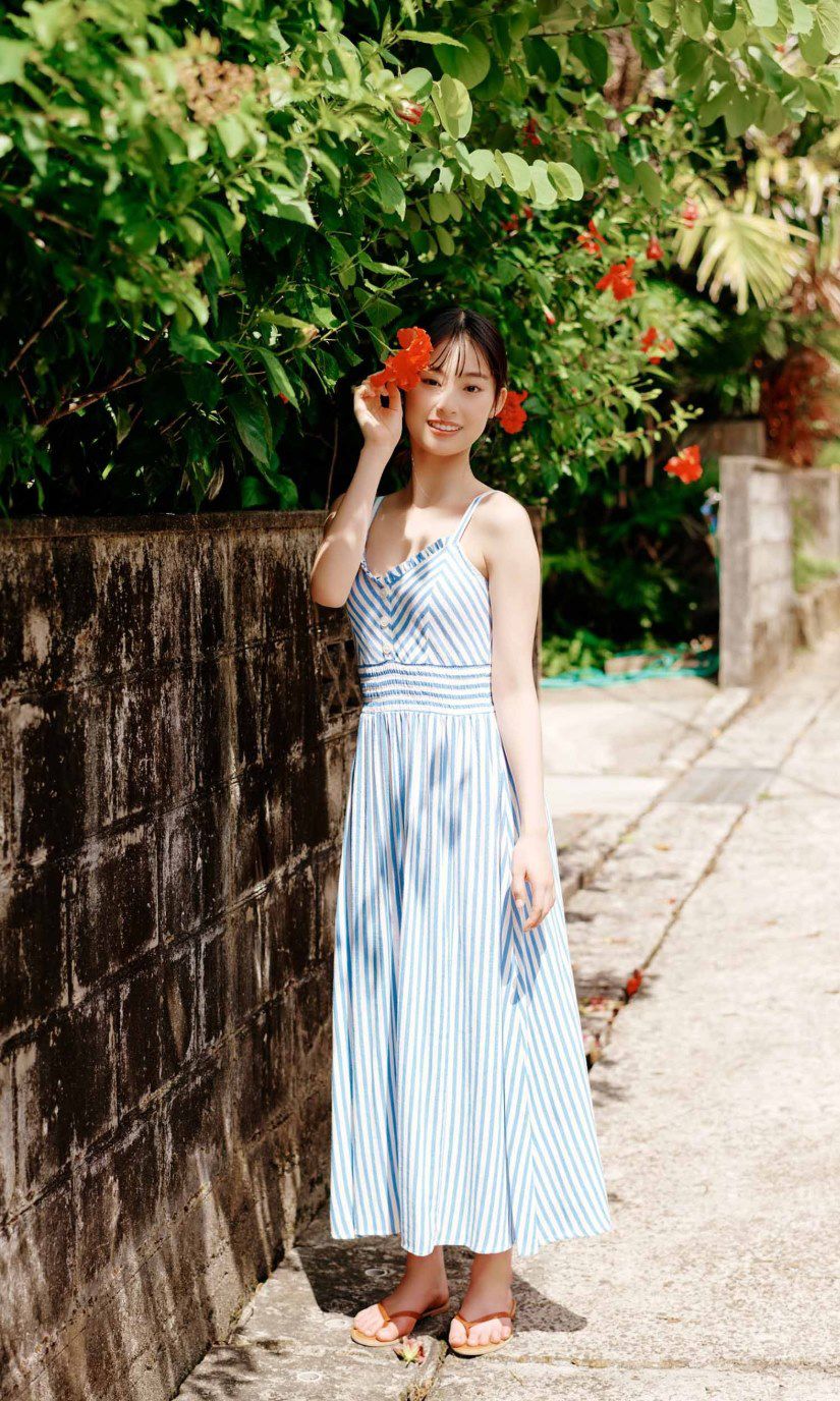 [PB写真集] Ayaka Imoto 井本彩花「ヒロインは凛として美しい17歳。」（64P）