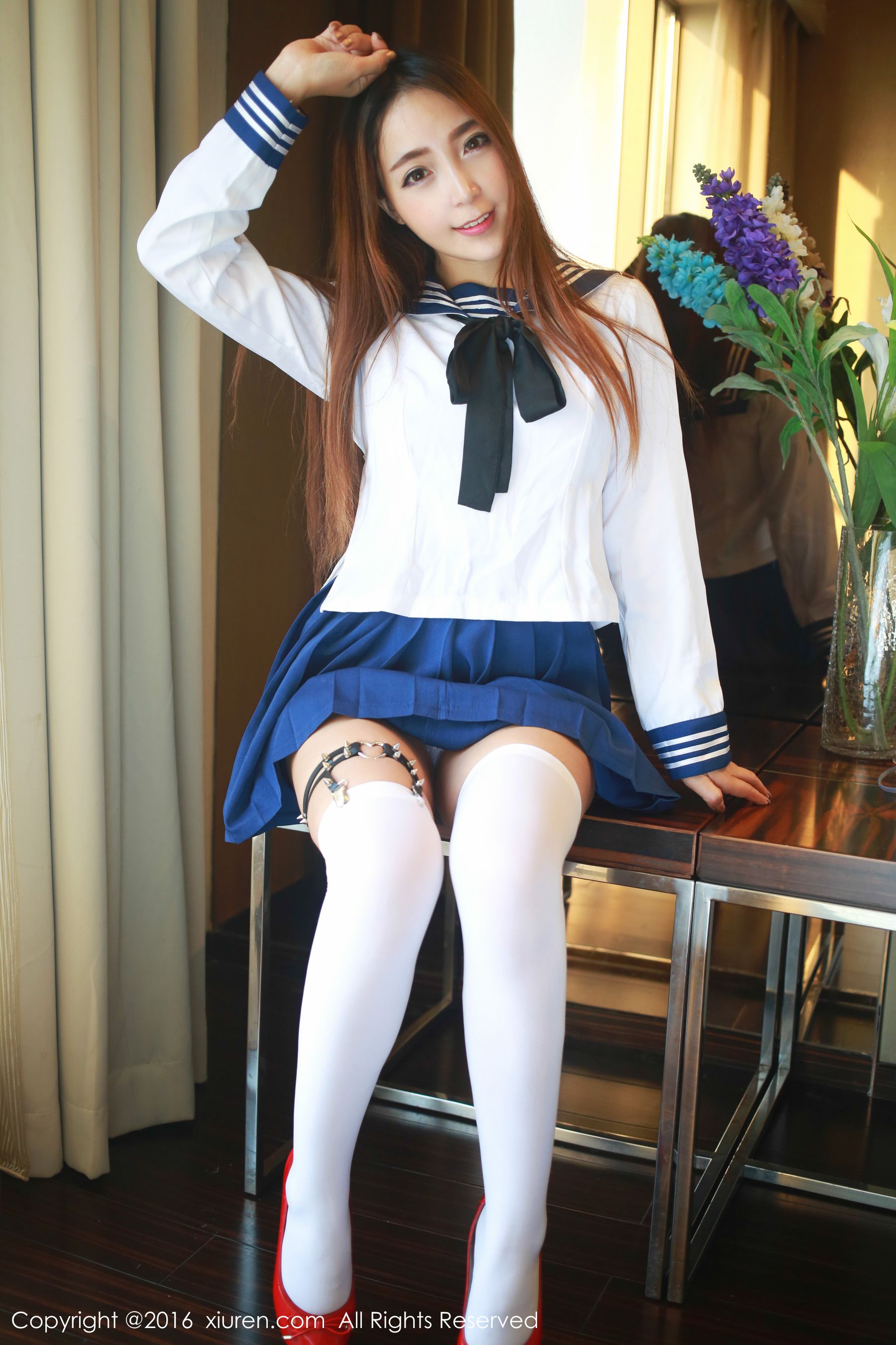 黄歆苑《学生装制服诱惑+抹胸内衣》 [秀人网XiuRen] No.486（43P）