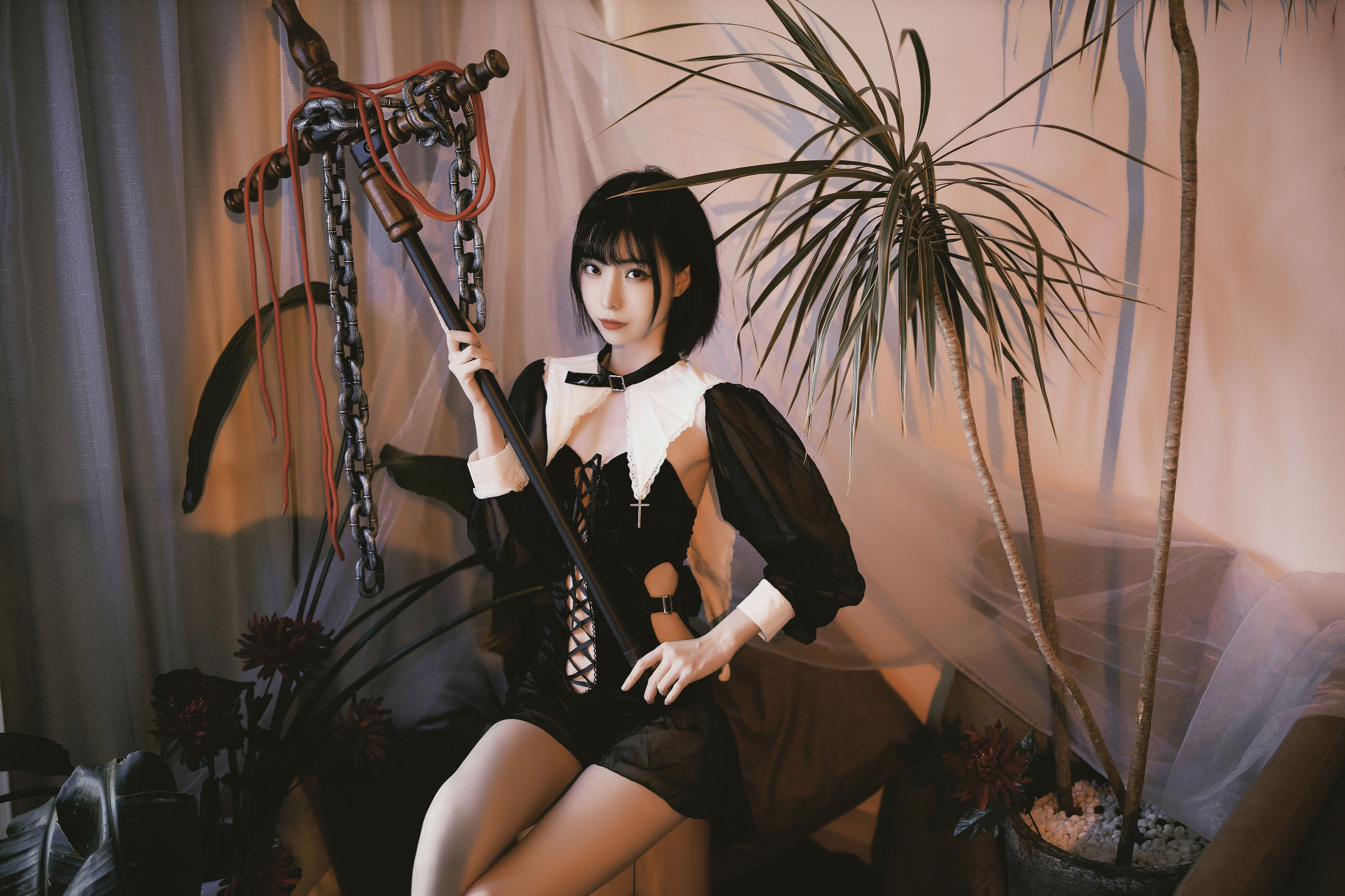 [福利COS] 许岚(叁月life) - 修女创作（37P）