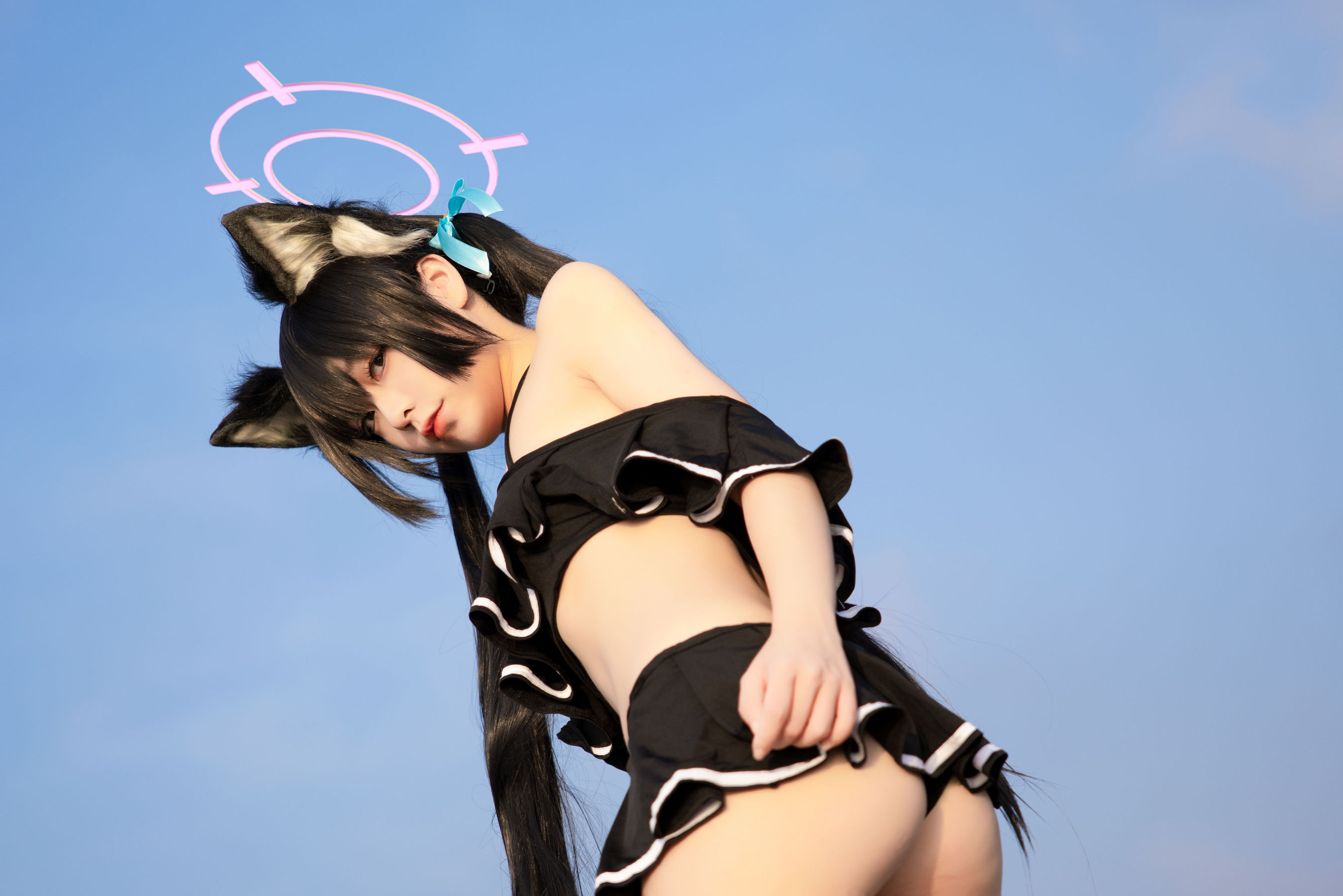 [福利COS] 动漫博主G44不会受伤 - 碧蓝档案 黑見芹香 海边泳装（20P）