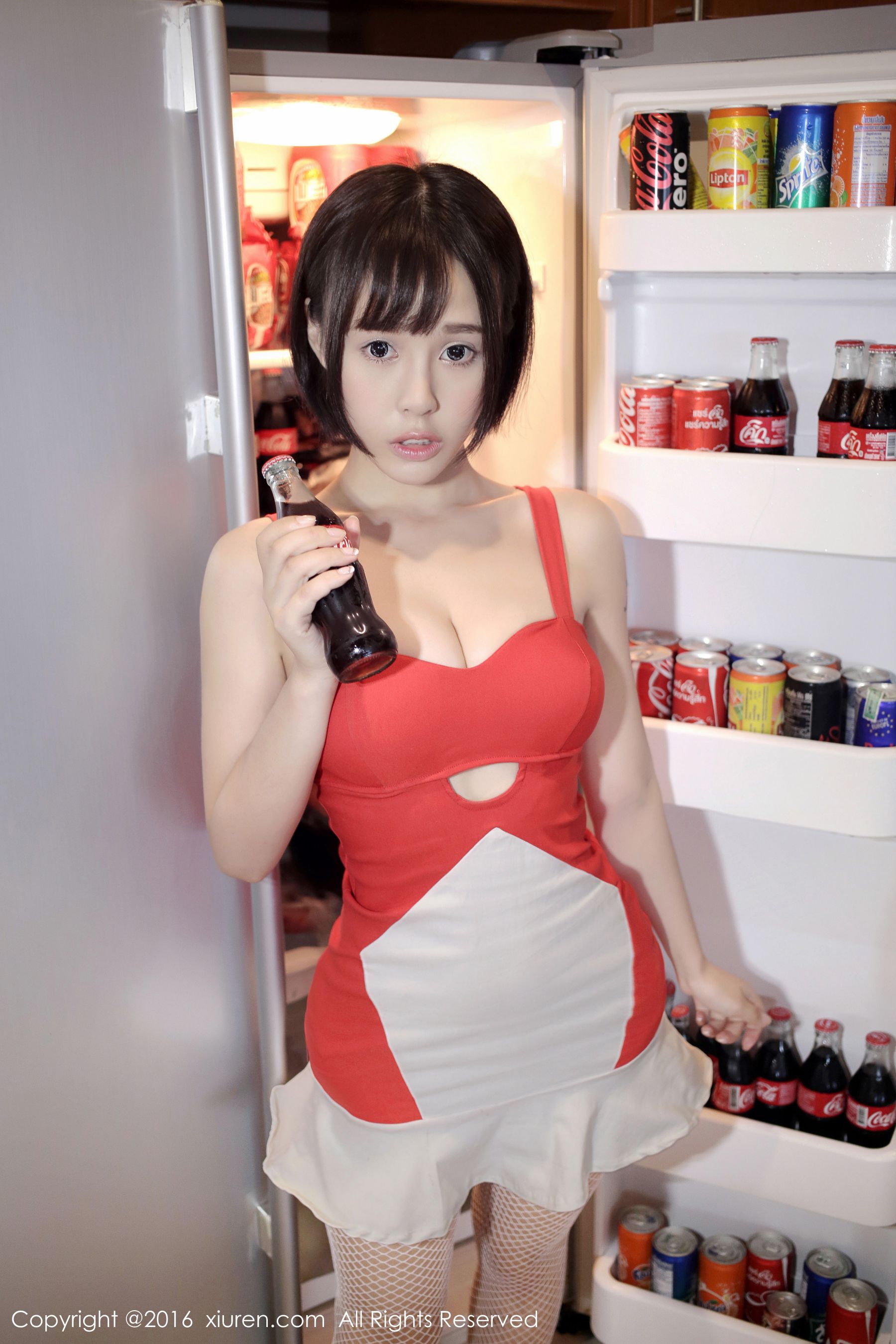 Evelyn艾莉《小红裙》 [秀人网XiuRen] No.665（40P）