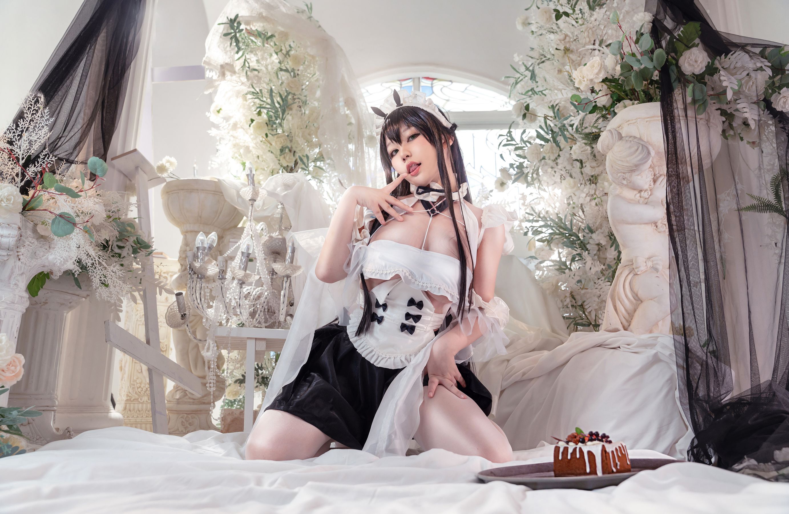 [福利COS] 七七娜娜子 - 不挠女仆（12P）