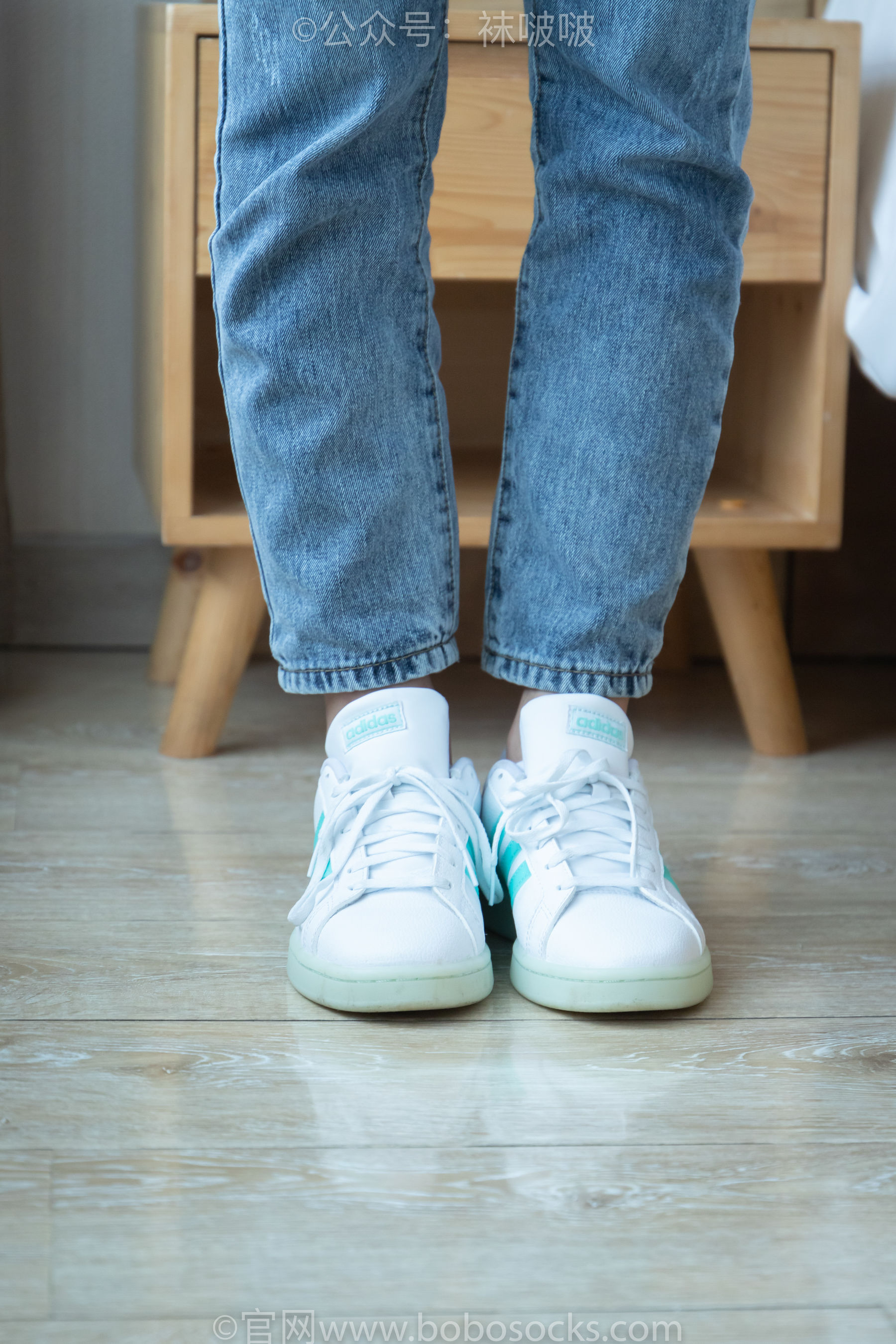 BoBoSocks袜啵啵 No.024 涵涵-板鞋、白棉袜、裸足（133P）