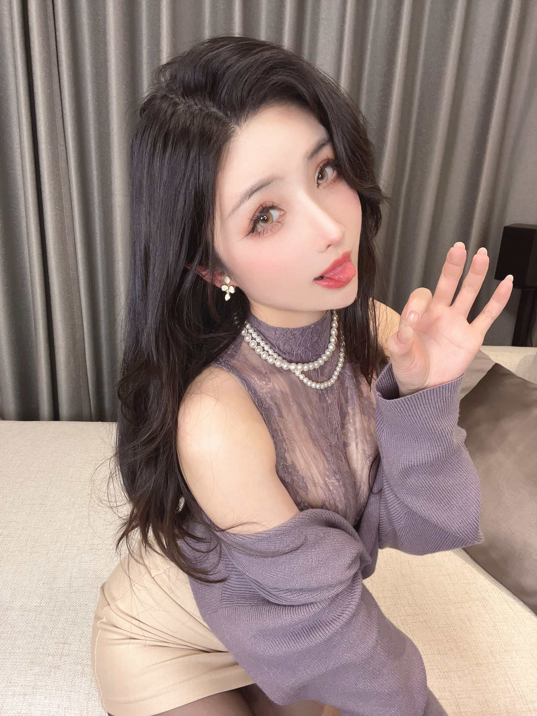 COS福利rioko凉凉子 情人节巧克力（39P）