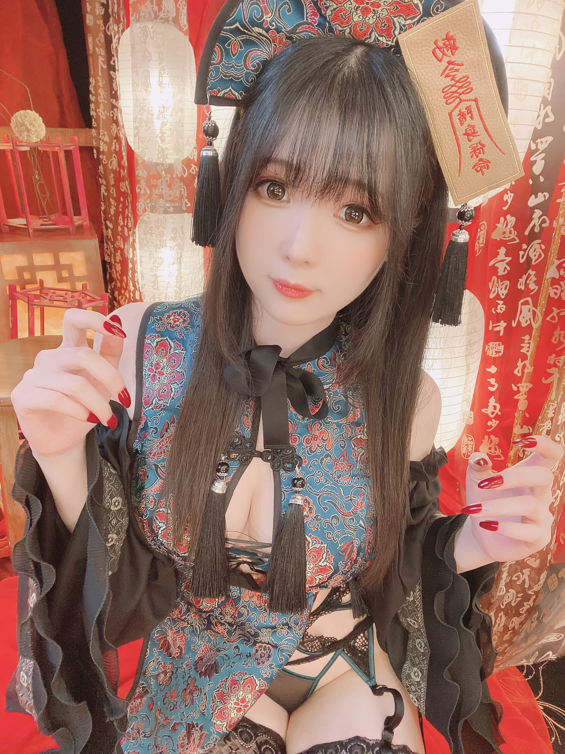 [福利COS] 微博妹纸霜月shimo - キョンシーちゃん自撮り（20P）