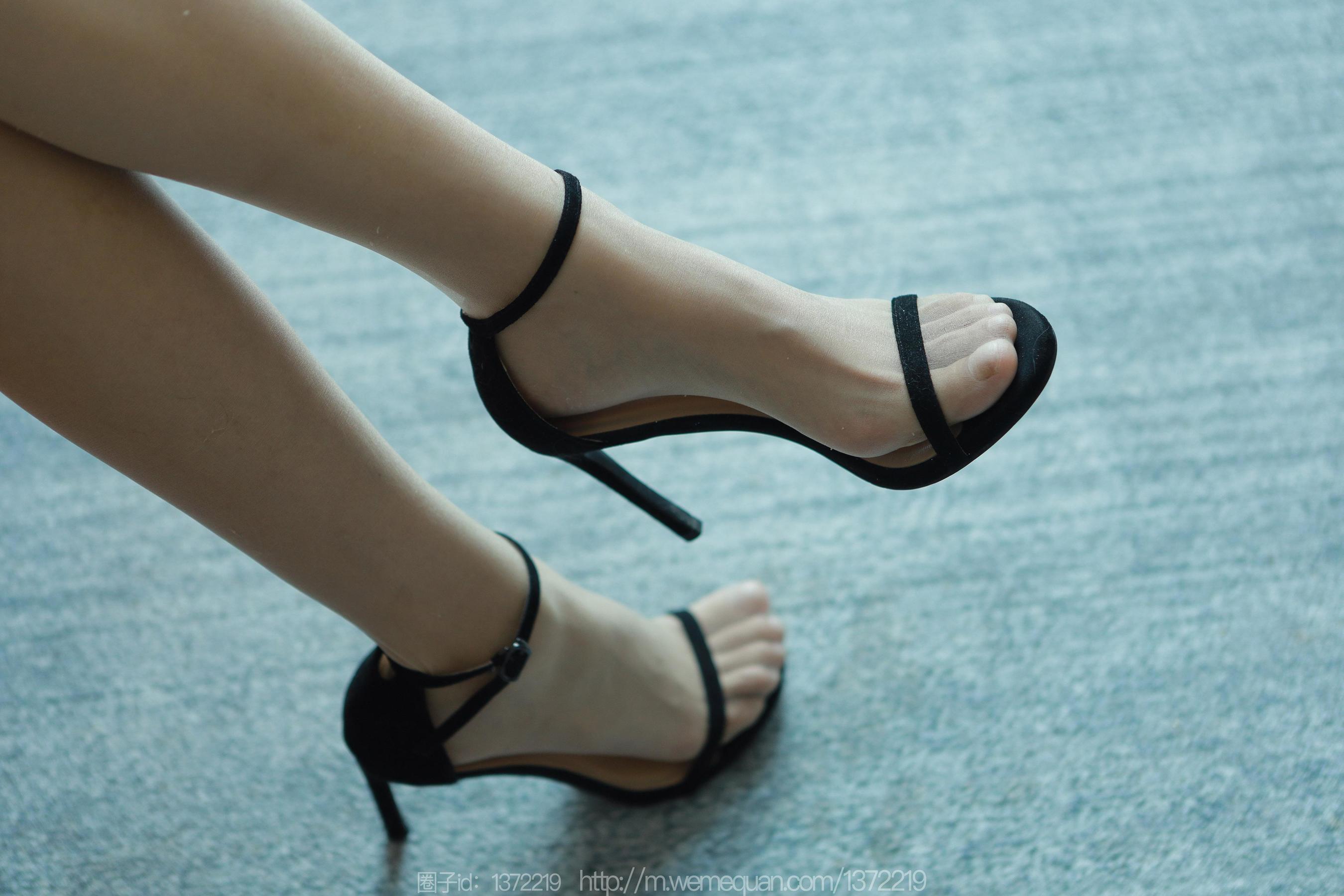 IESS异思趣向 - 模特：小宝 《一字凉鞋》（88P）