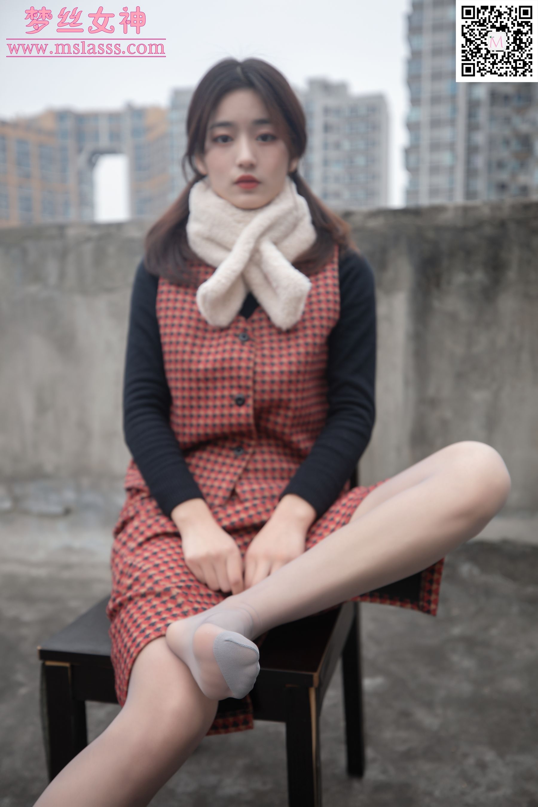 [梦丝女神MSLASS]  璇璇 天台少女（53P）