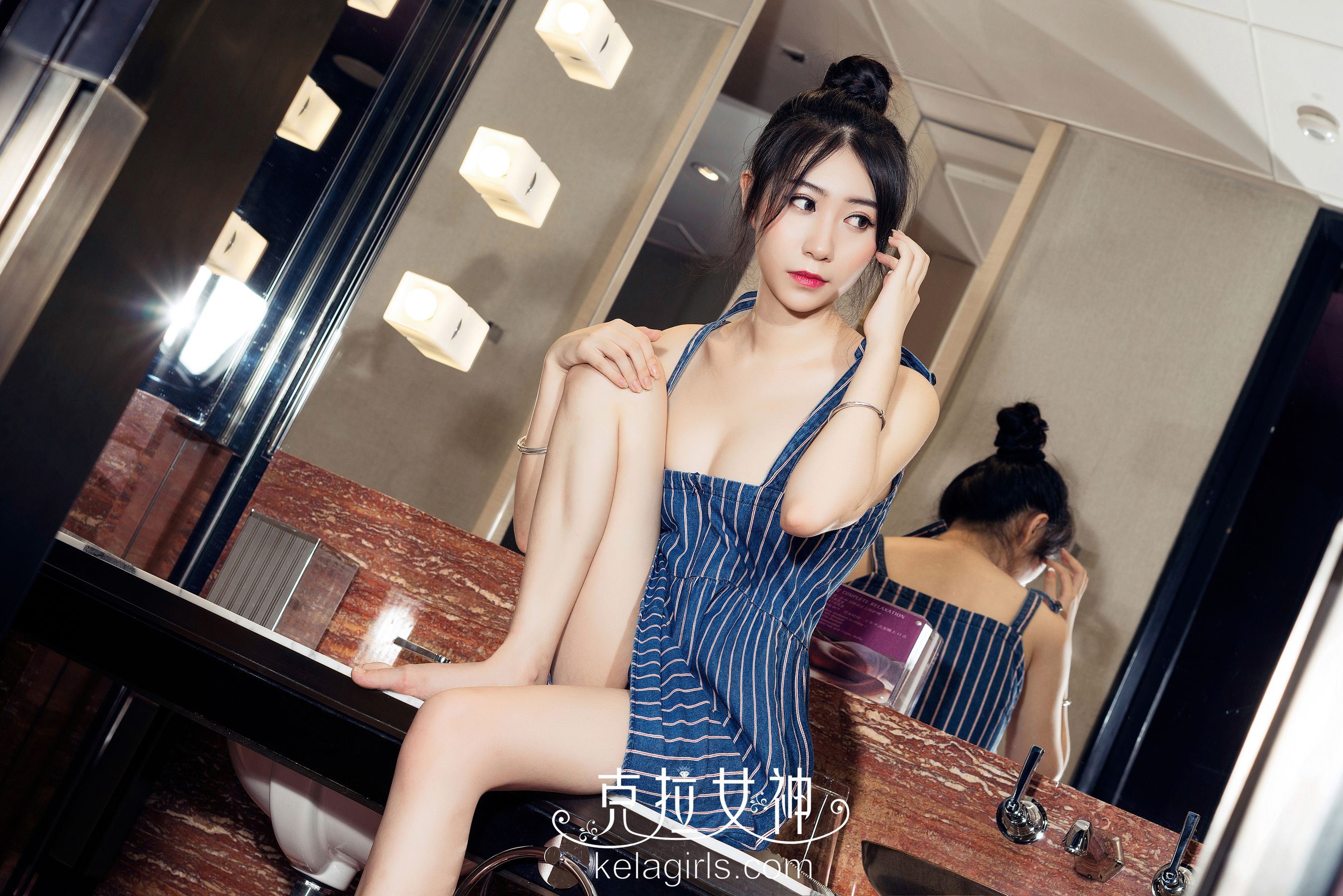 小鹿《金屋藏娇颜如玉》 [克拉女神]（30P）-爱变色