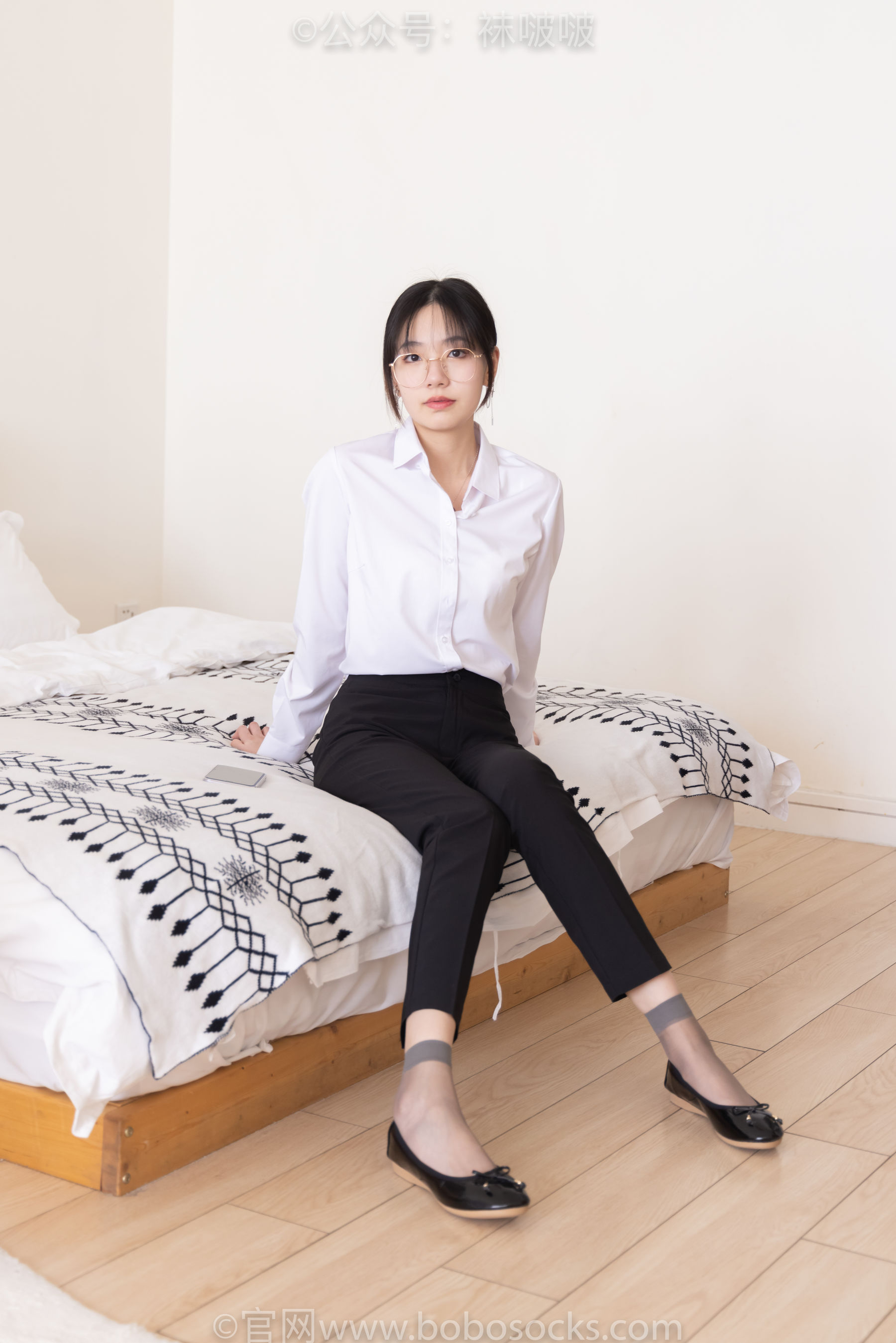 BoBoSocks袜啵啵 No.085 小甜豆-平底鞋、短灰丝、短肉丝（140P）