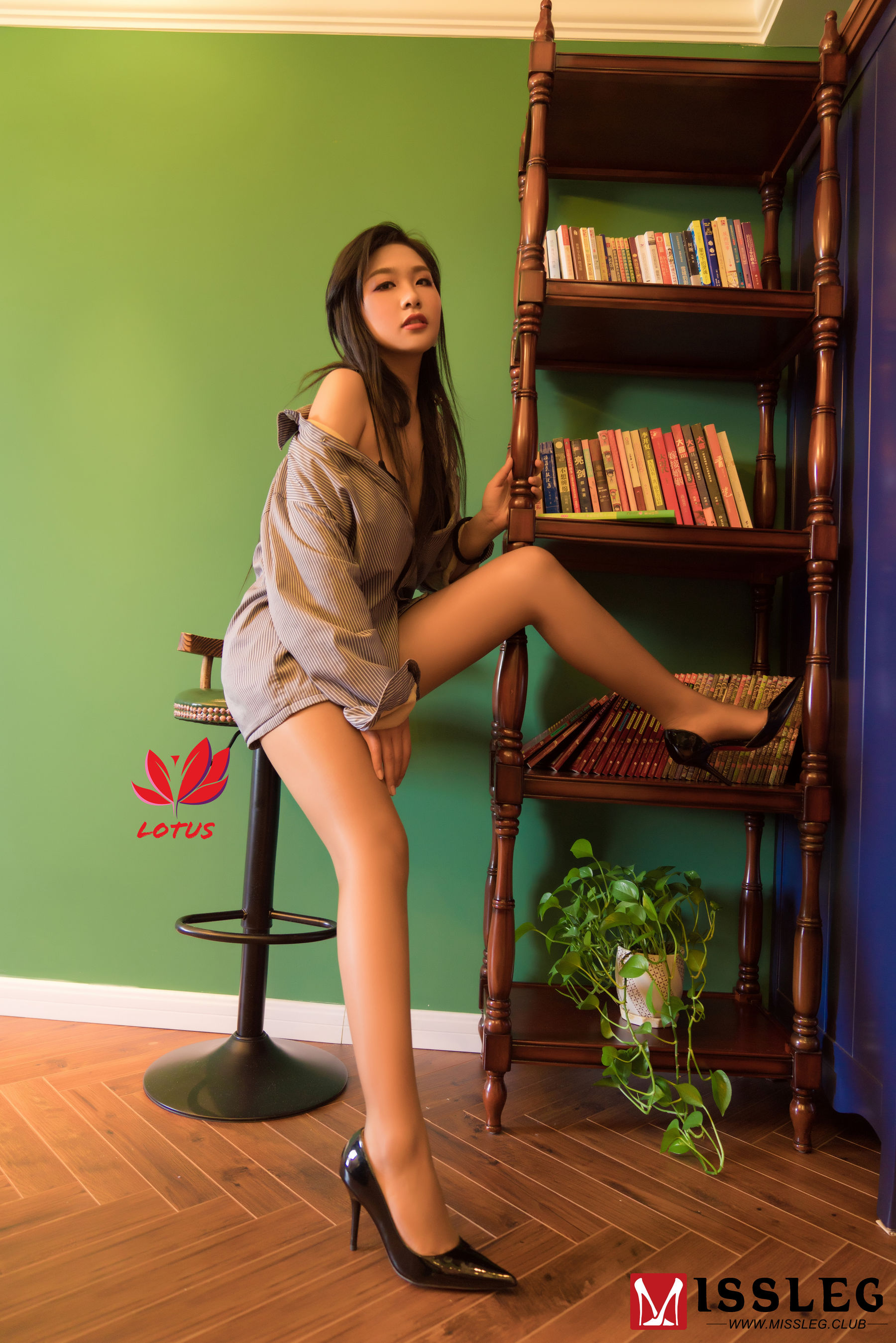 [蜜丝MISSLEG] M014 小鬼（52P）