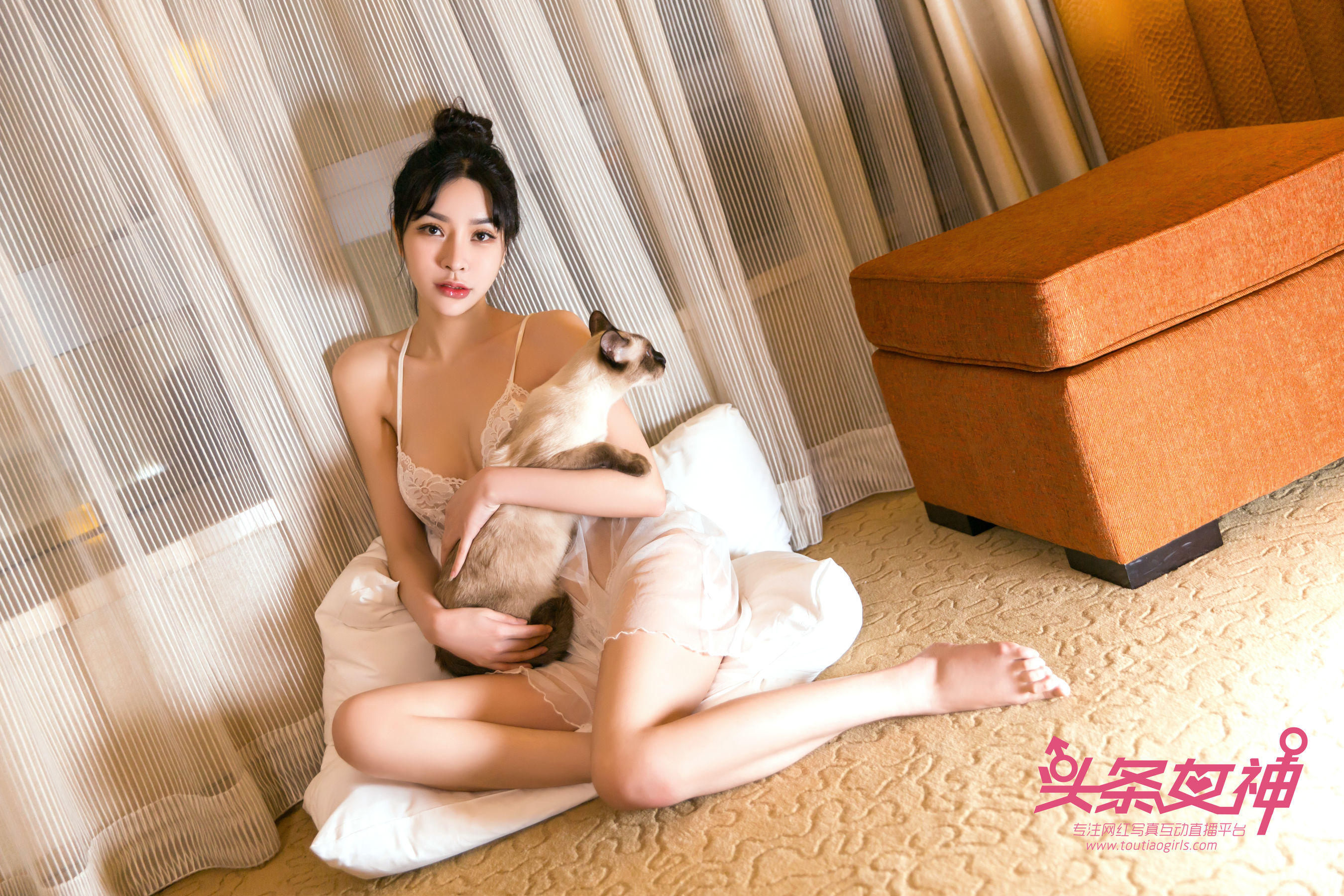 Baby《少女与猫》 [头条女神Toutiaogirls]（17P）