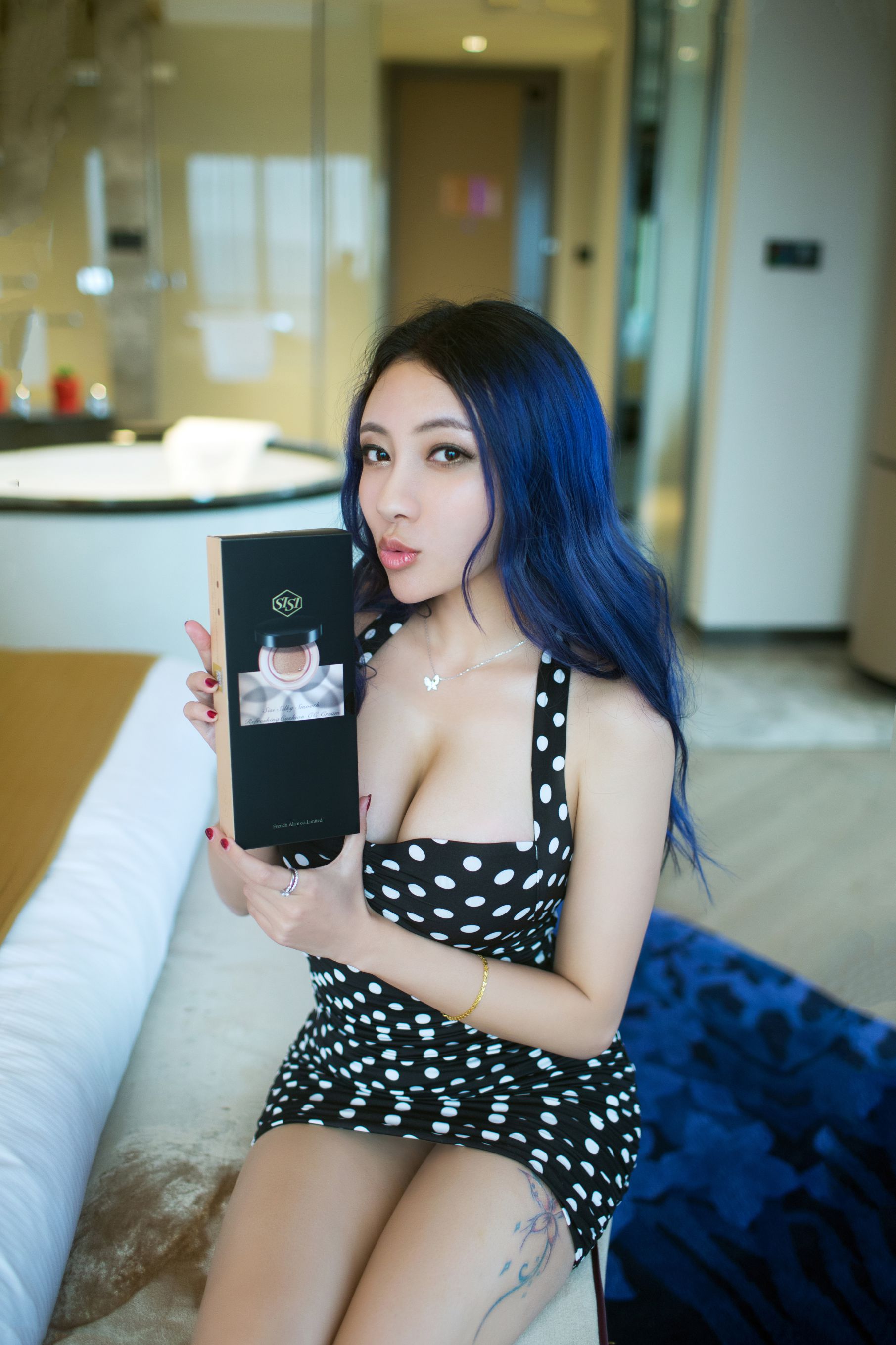 松果儿《艺术系硕士、网红界女神》 [推女郎TuiGirl] No.058（34P）