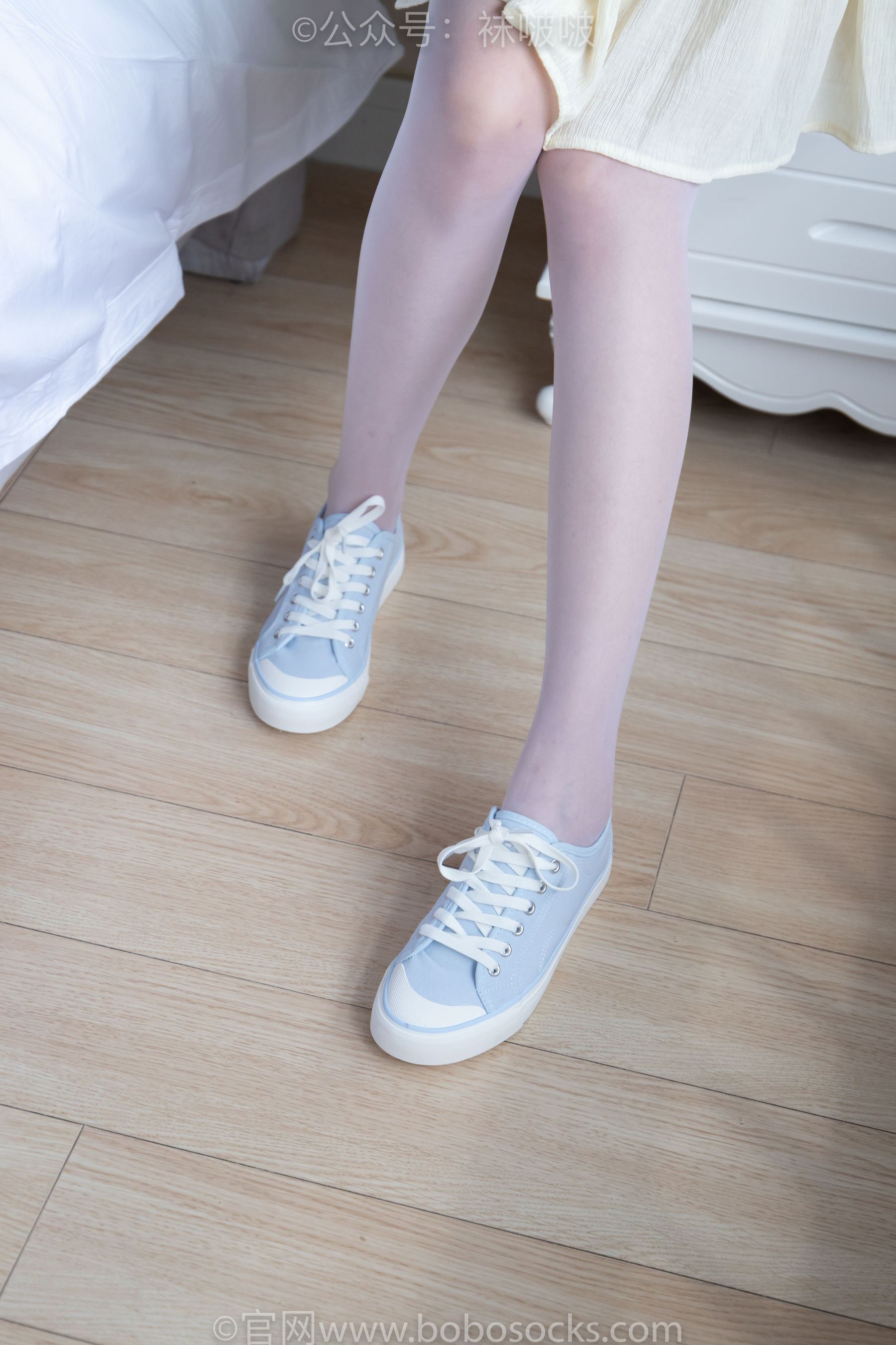 BoBoSocks袜啵啵 No.005 小甜豆-帆布鞋、薄白丝（133P）