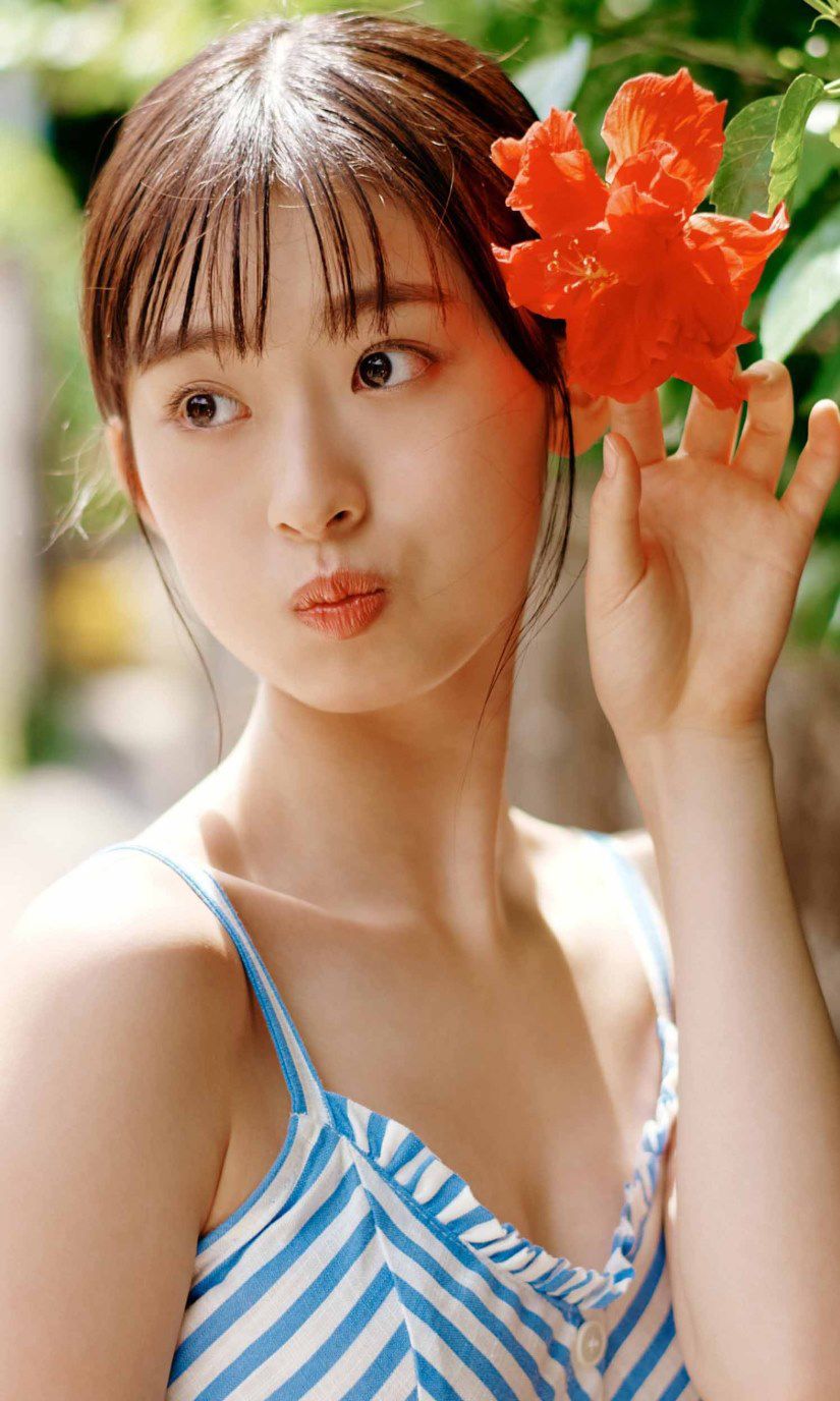 [photobook] Ayaka Imoto 井本彩花「ヒロインは凛として美しい17歳。」（64P）