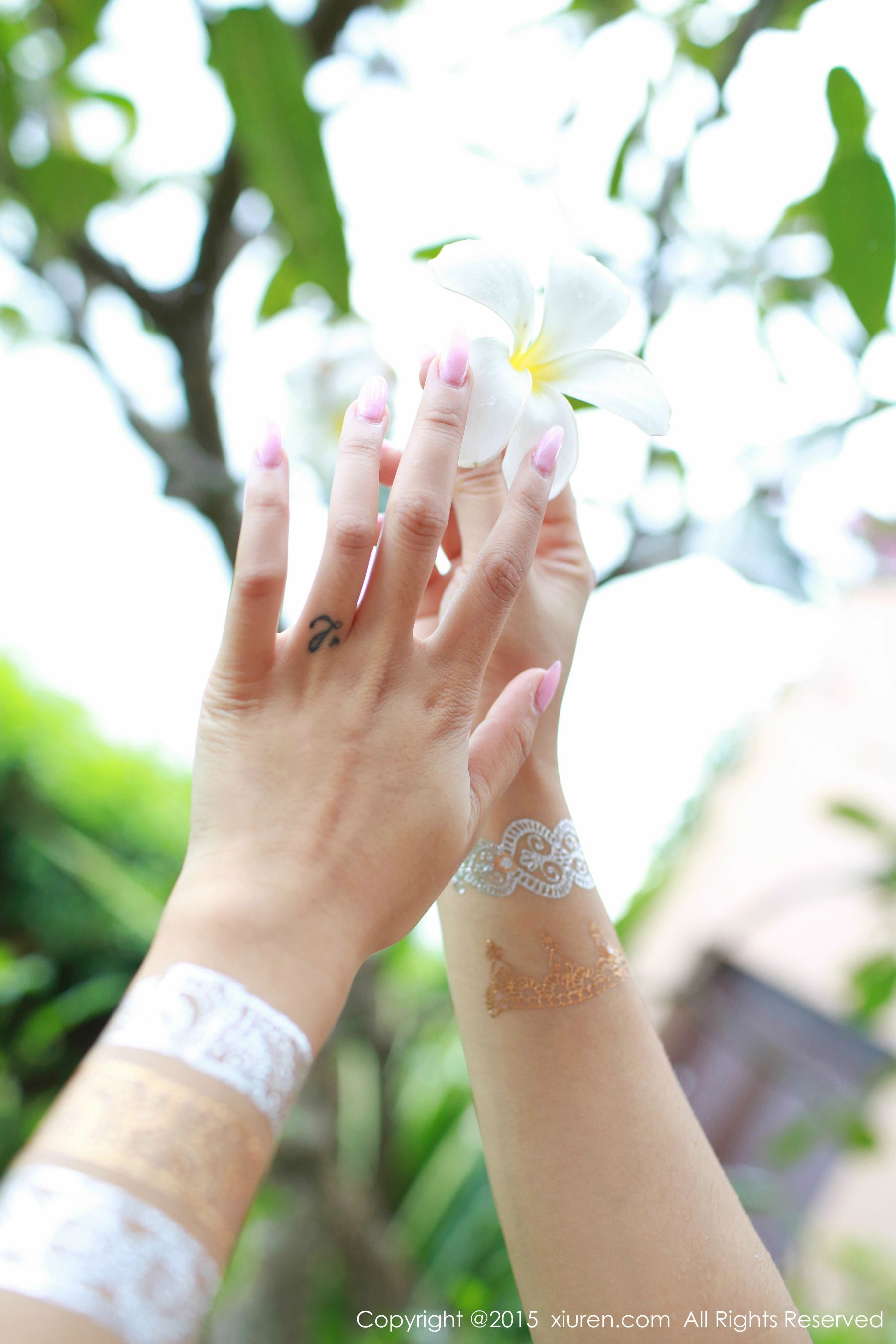 兜豆靓Youlina《苏梅岛旅拍》内衣+泳装系列 [秀人网XiuRen] No.436（55P）