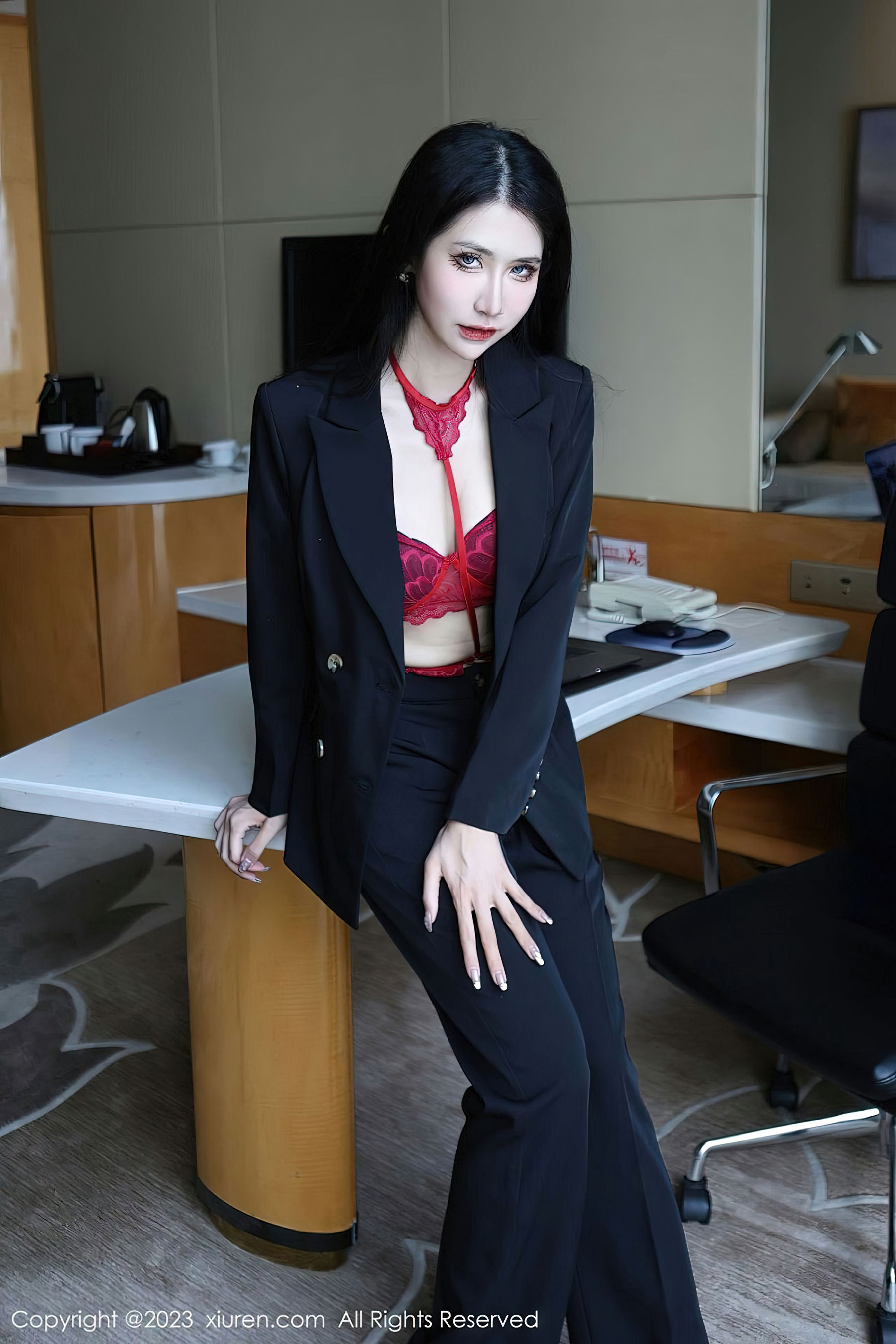 [秀人XiuRen] 2023.03.13 No.6402 依娜（111P）