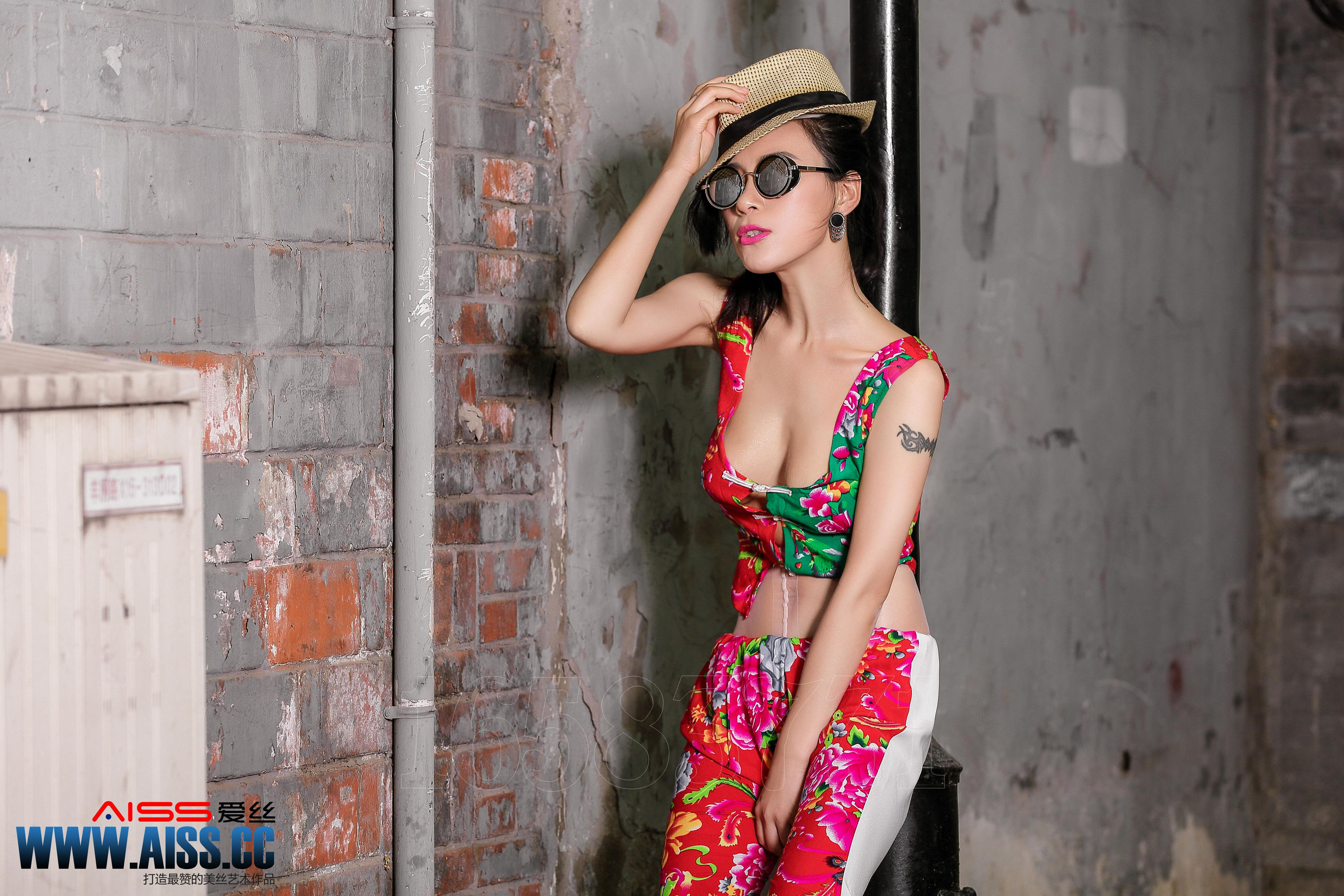 田依依《巷陌》 [AISS爱丝] F5021（64P）