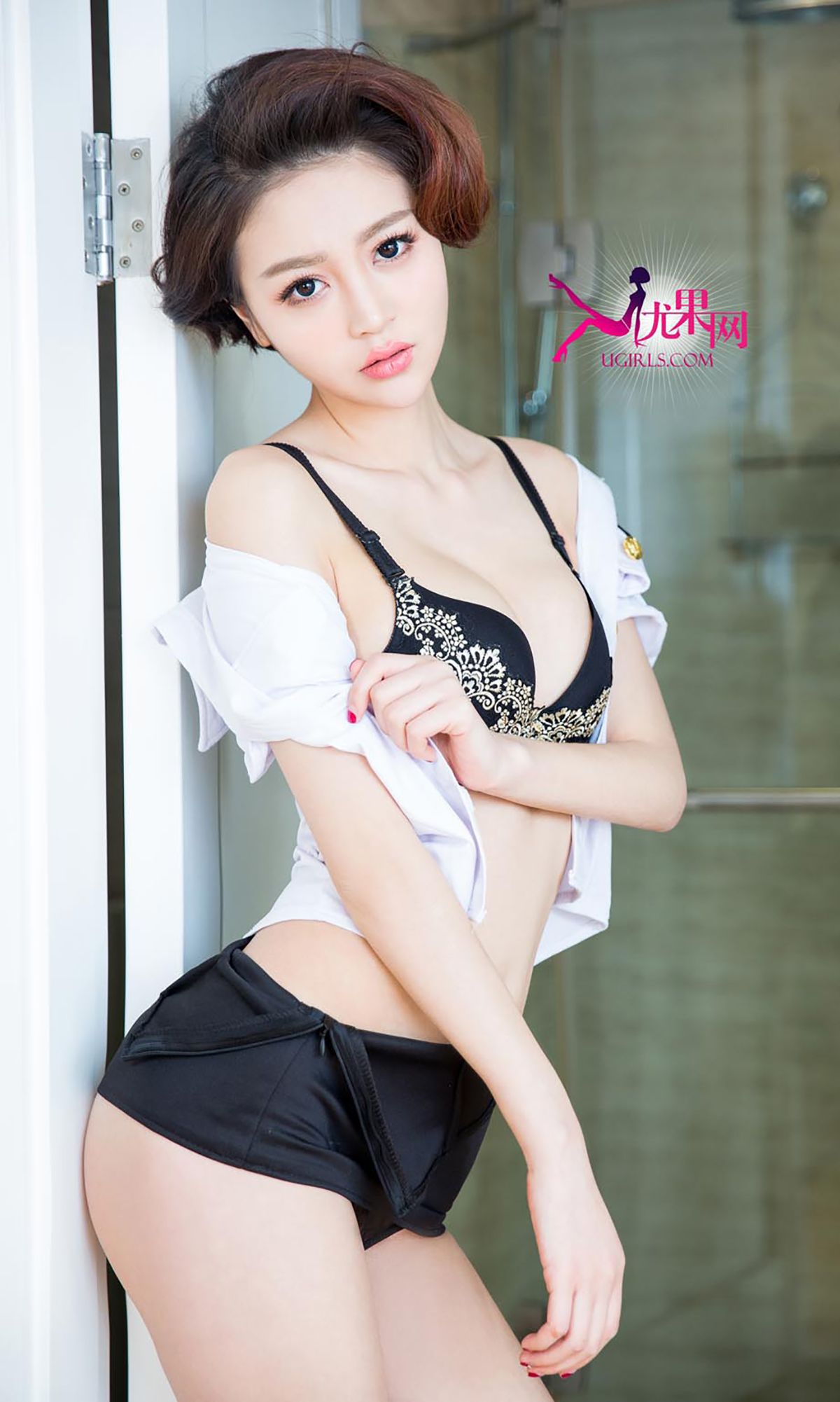 文静《爱上女警花》 [爱尤物Ugirls] No.327（38P）