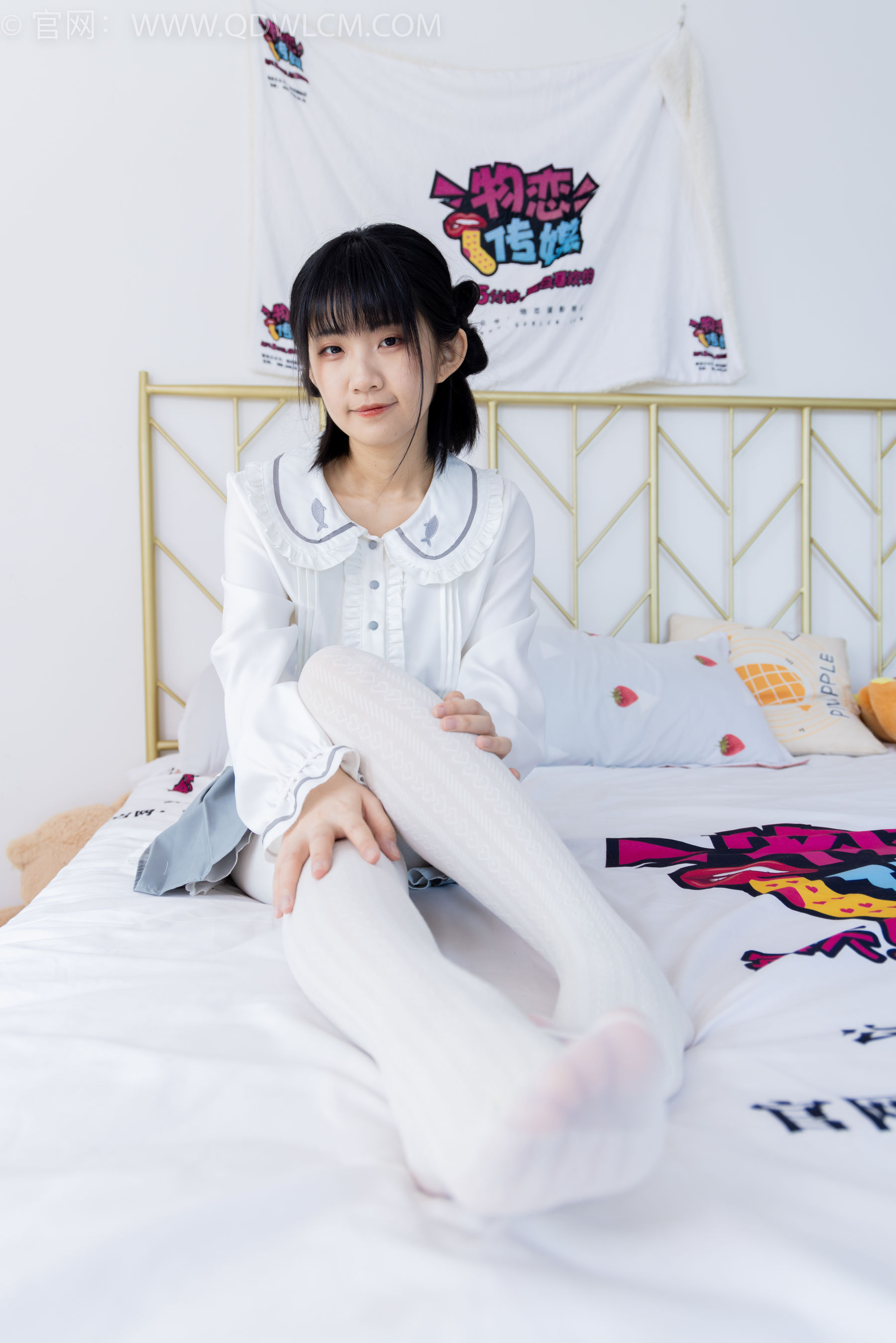 物恋传媒 No.1528 暗月-夏日葡萄（149P）-爱变色