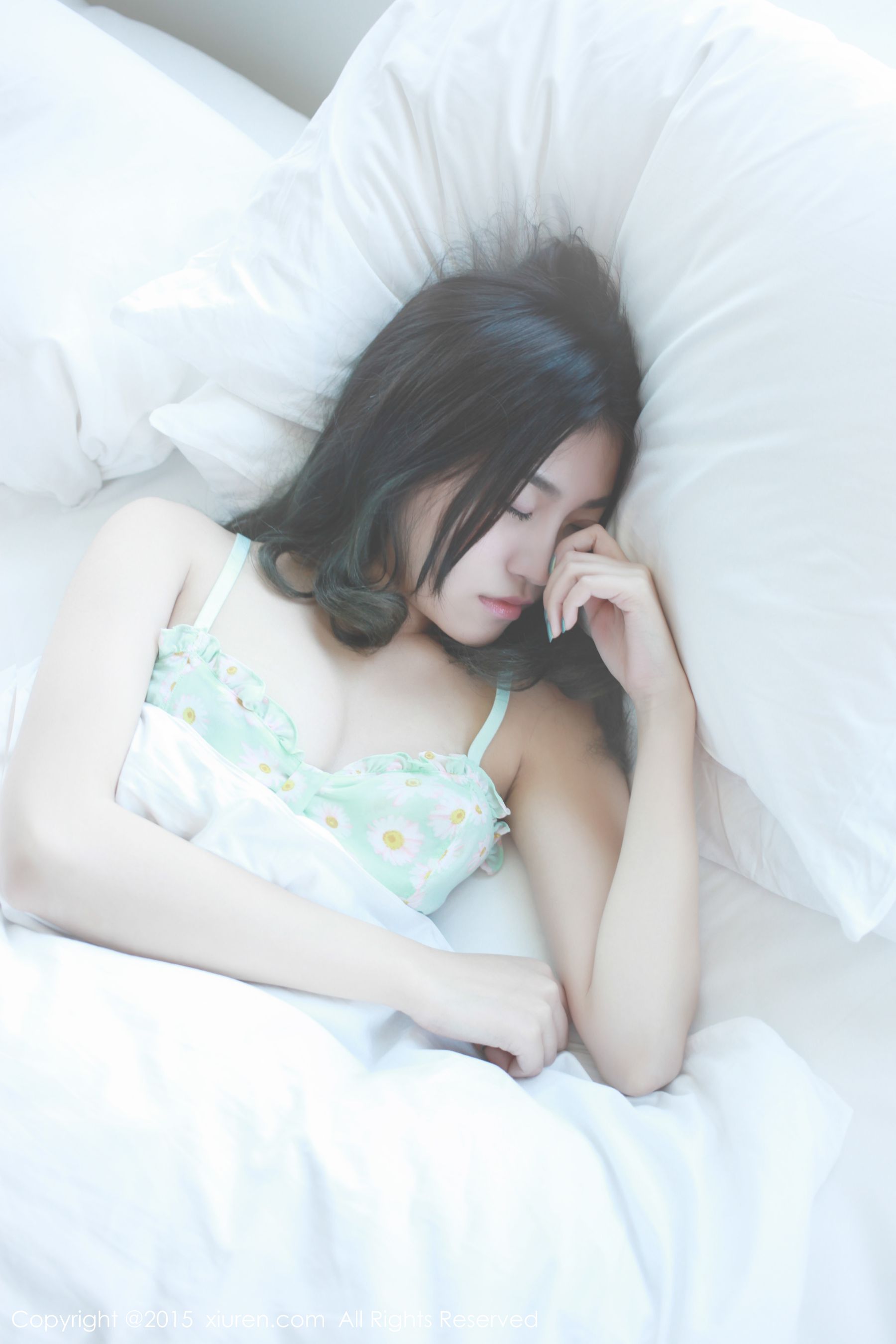 许诺Sabrina《泰国曼谷旅拍》睡衣系列 [秀人网XiuRen] No.287（48P）-爱变色