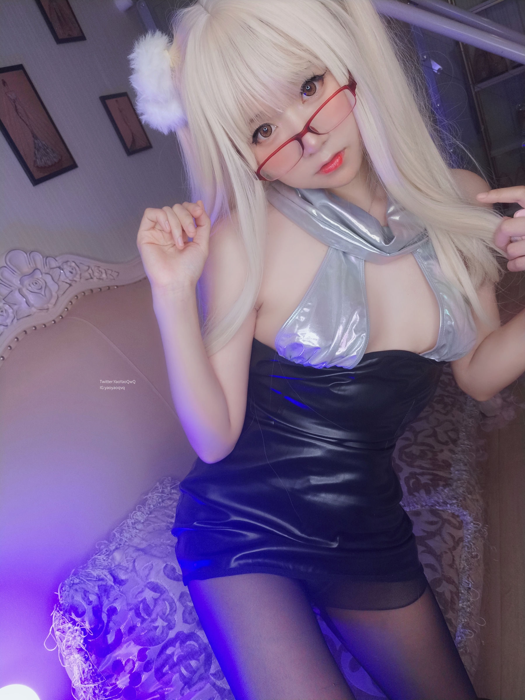[网红COSER] 萌妹子Coser摇摇乐yoyo - 黑色长筒袜（111P）