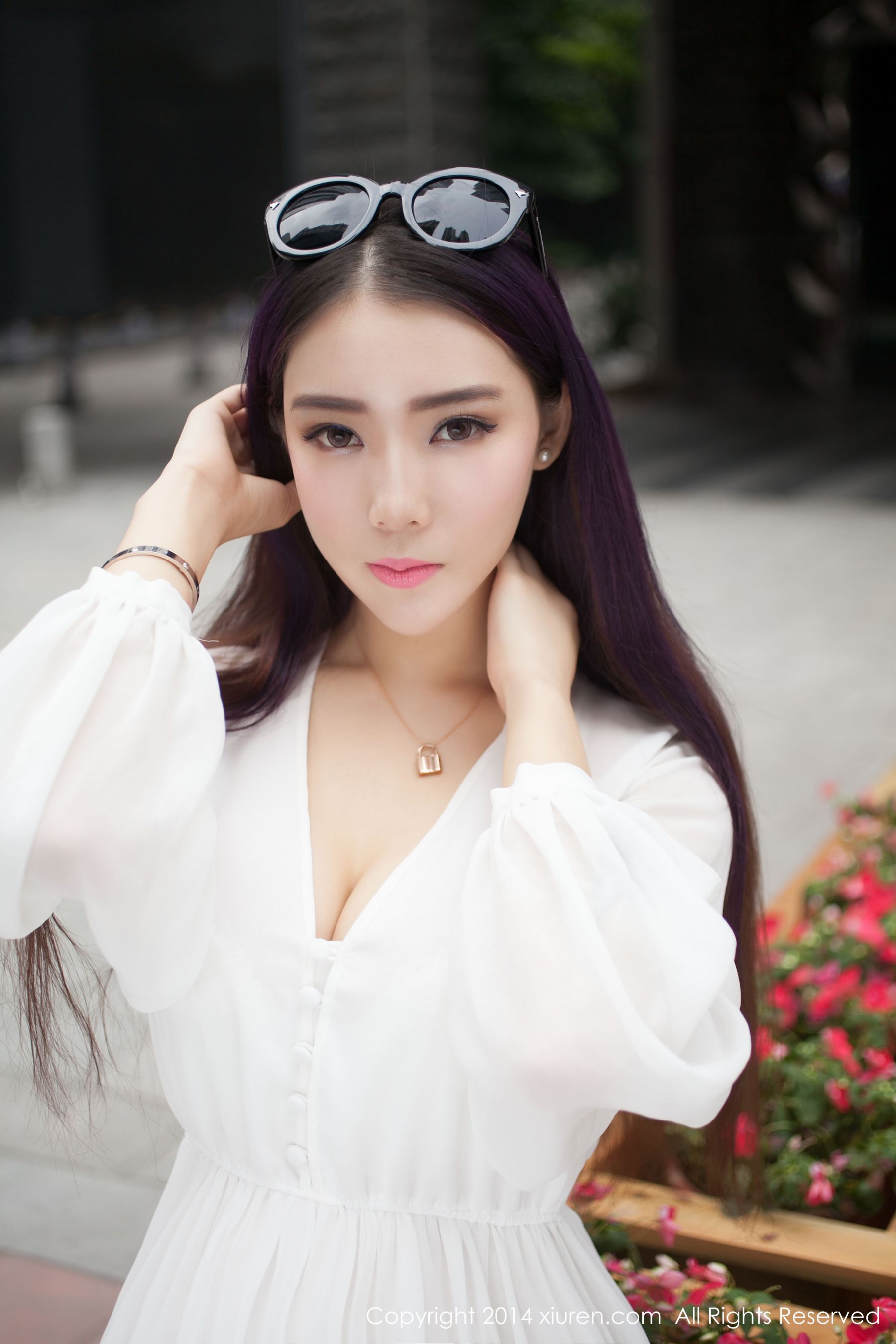 夢娜Vanessa《款款而来的特级女神》 [秀人网XiuRen] No.131（53P）