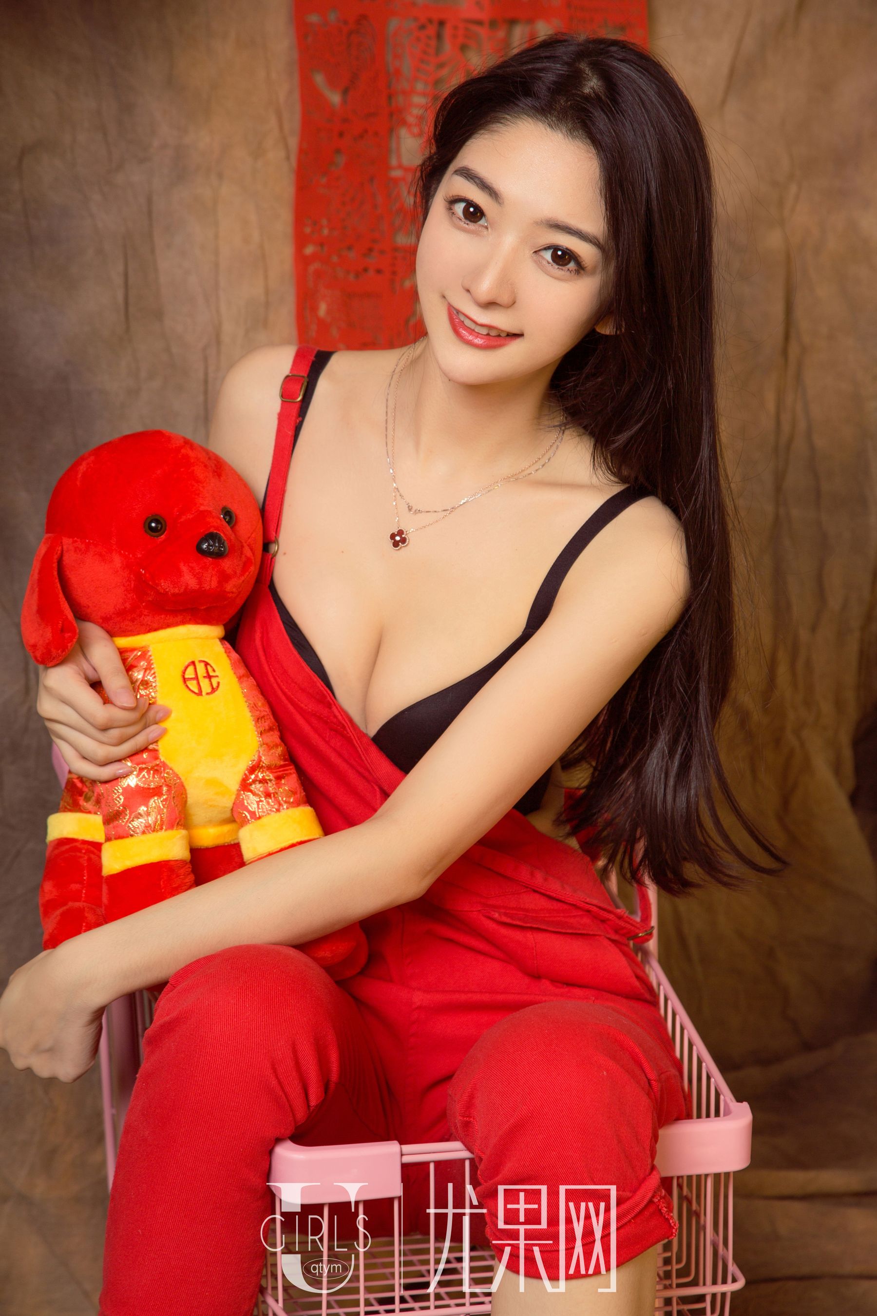 小琪&安柔《年年尤果》 [尤果Ugirls] T031（65P）