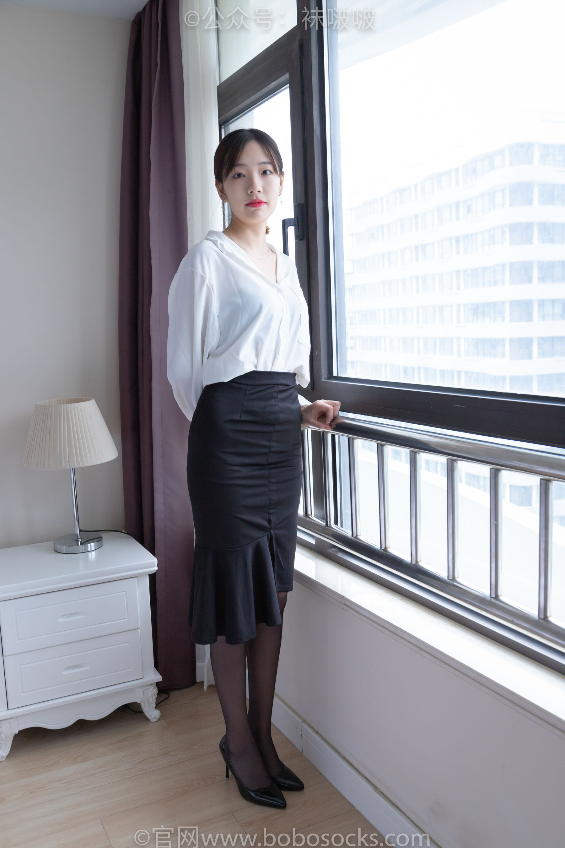 BoBoSocks袜啵啵 No.017 小甜豆-OL制服、高跟鞋、黑丝（130P）