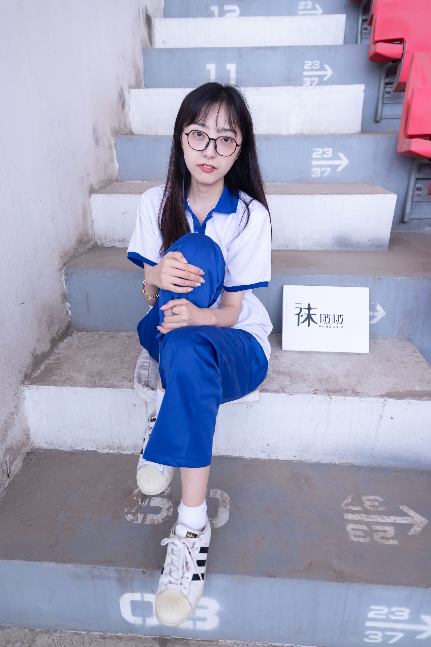 BoBoSocks袜啵啵 No.002 稚予-校服、贝壳头、白棉袜、裸足（138P）