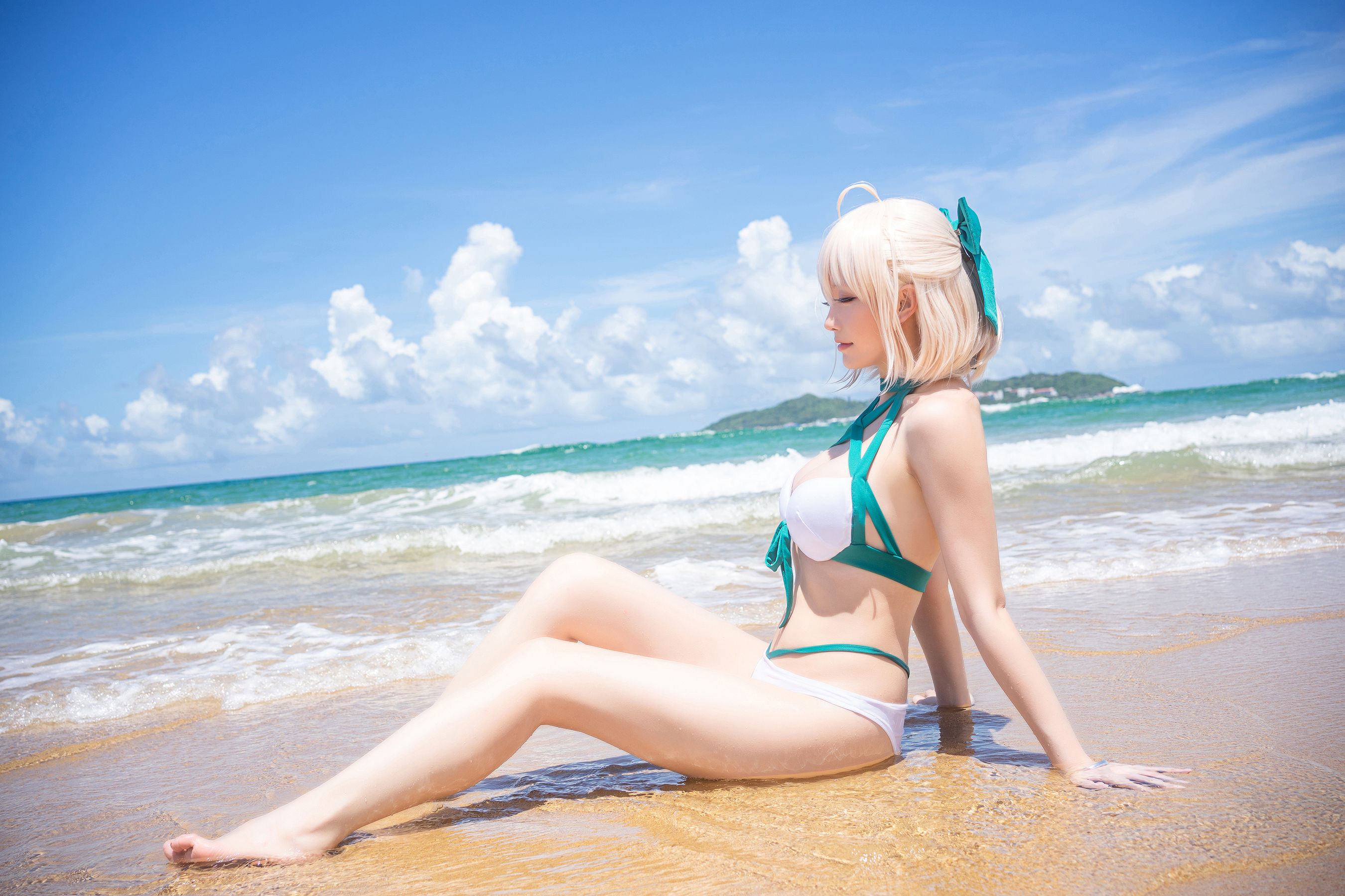 [COS福利] Coser小姐姐星之迟迟 - 秘密花园 冲田总司泳装（14P）