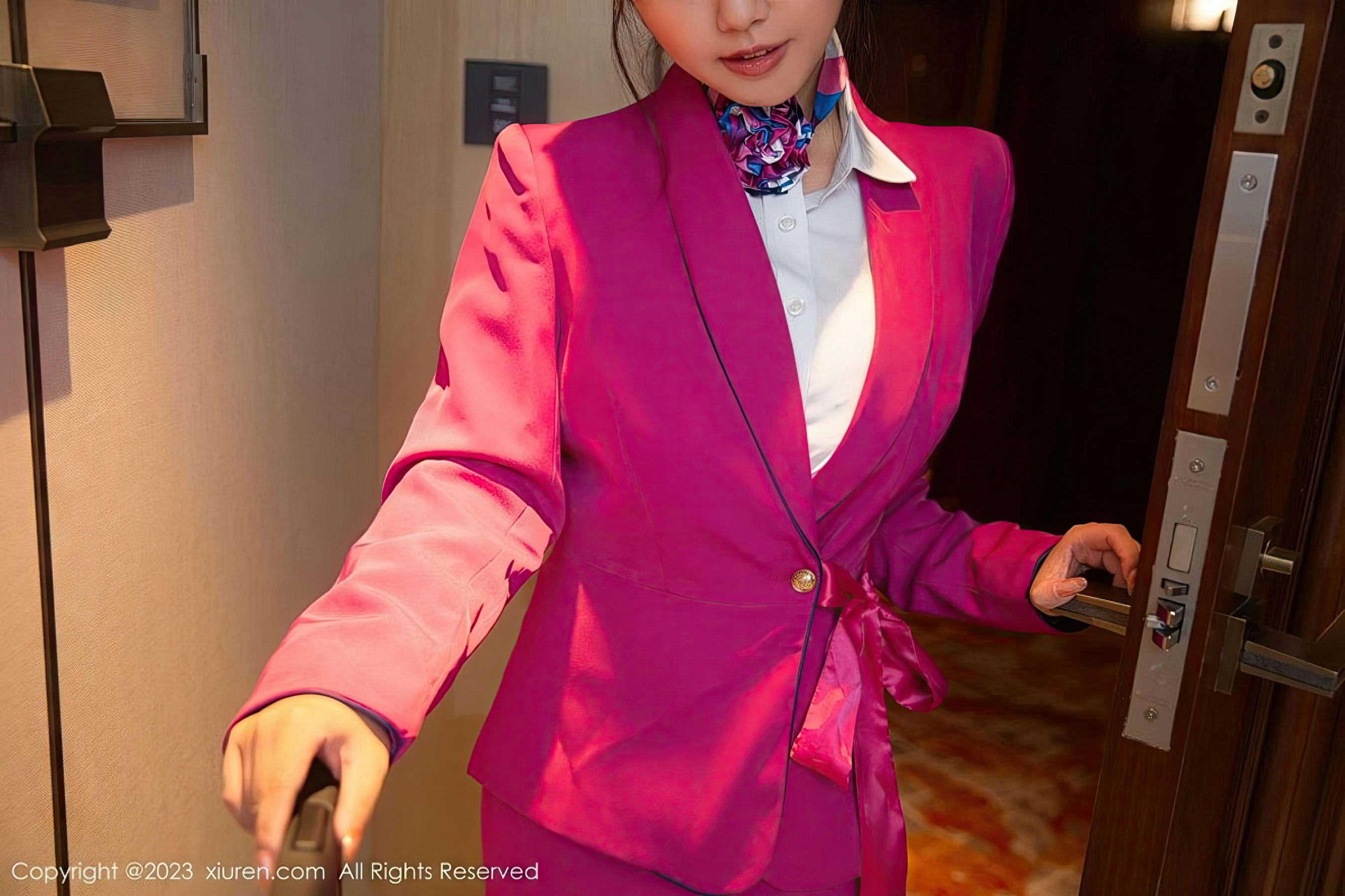 [秀人XiuRen] 2023.02.24 No.6318 张思允Nice（81P）