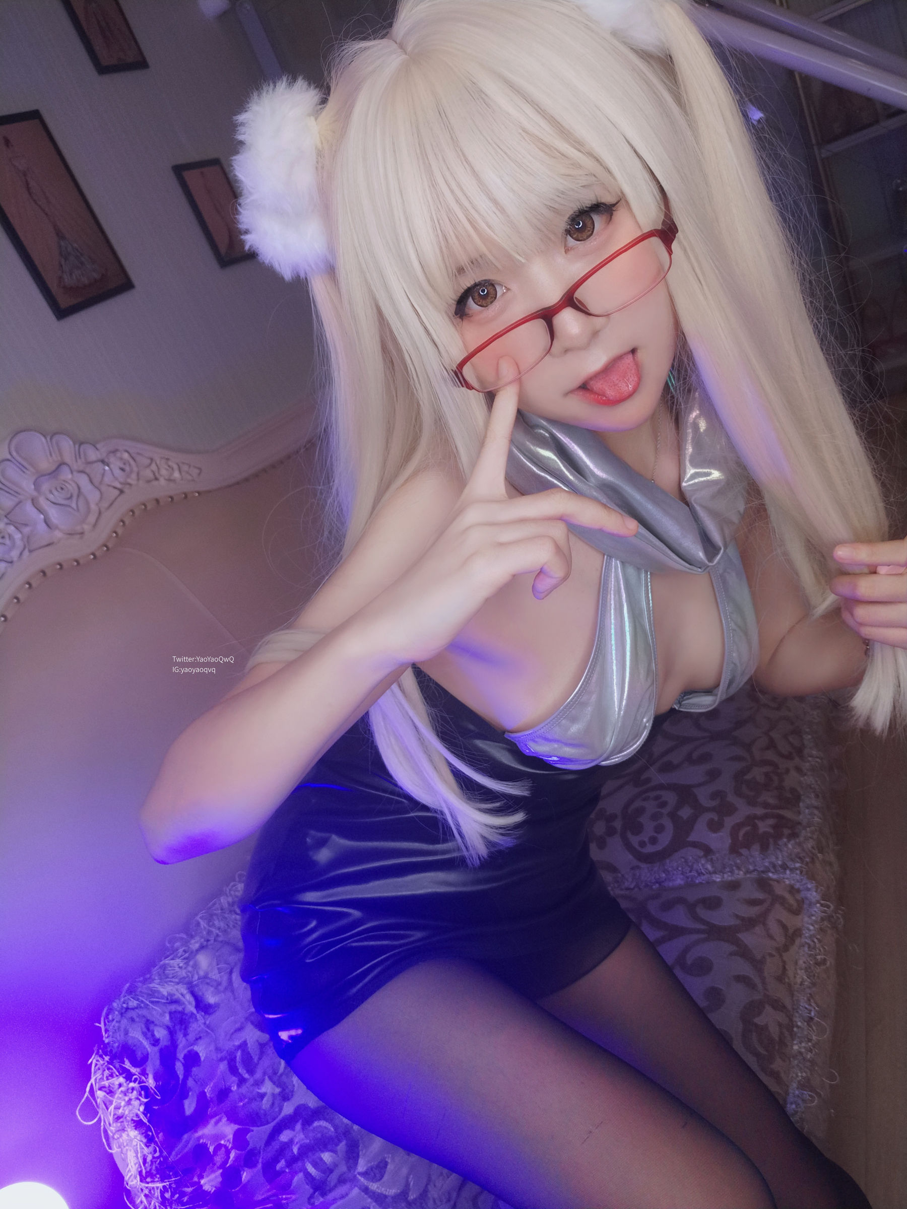 [网红COSER] 萌妹子Coser摇摇乐yoyo - 黑色长筒袜（111P）-爱变色