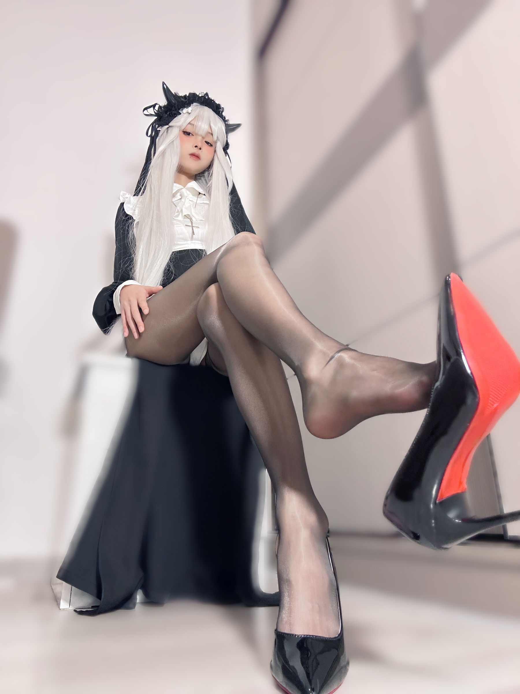 聂傲娇 - 修女（11P）