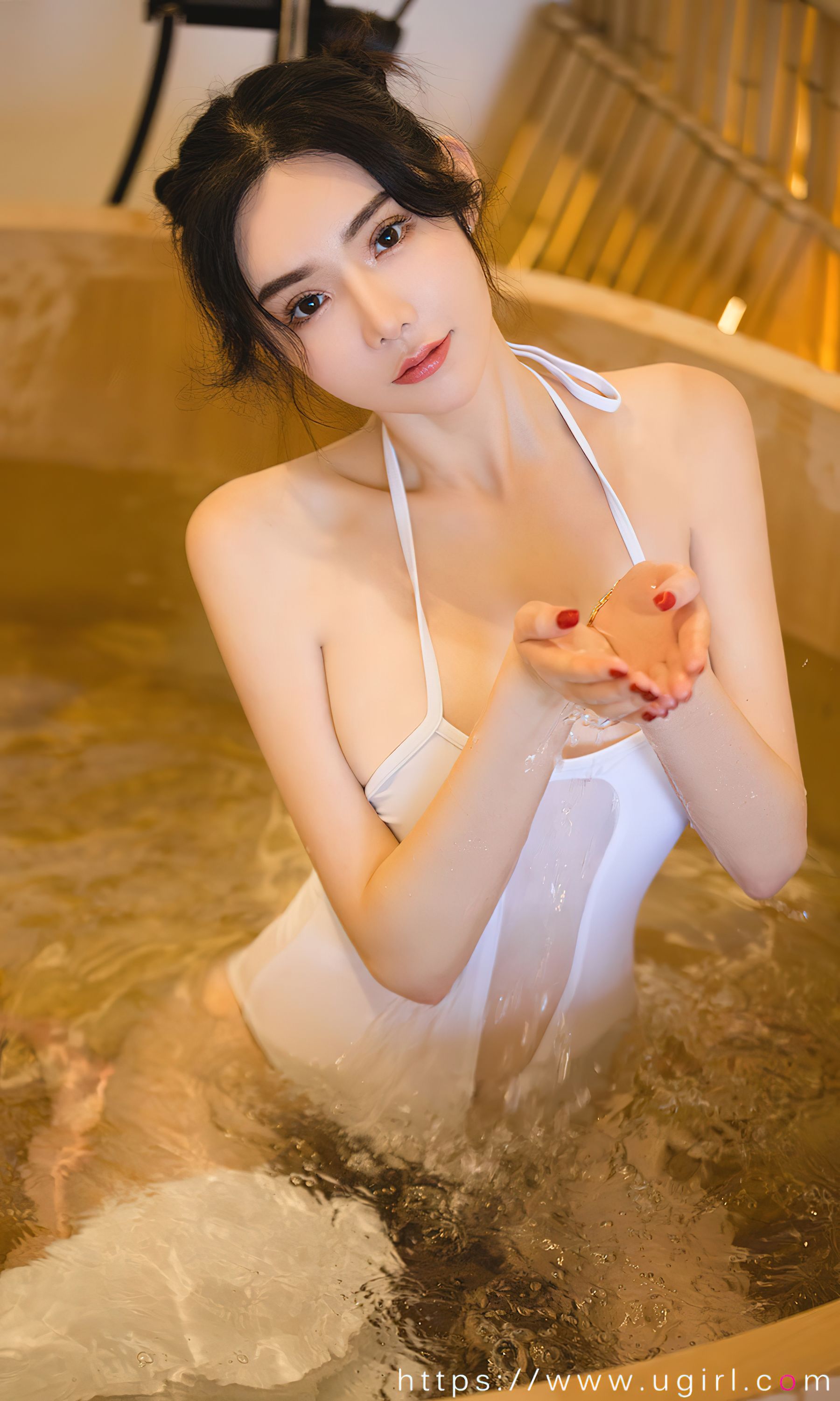 [Ugirls]爱尤物 No.2562 浴室邂逅 萌琪琪（35P）