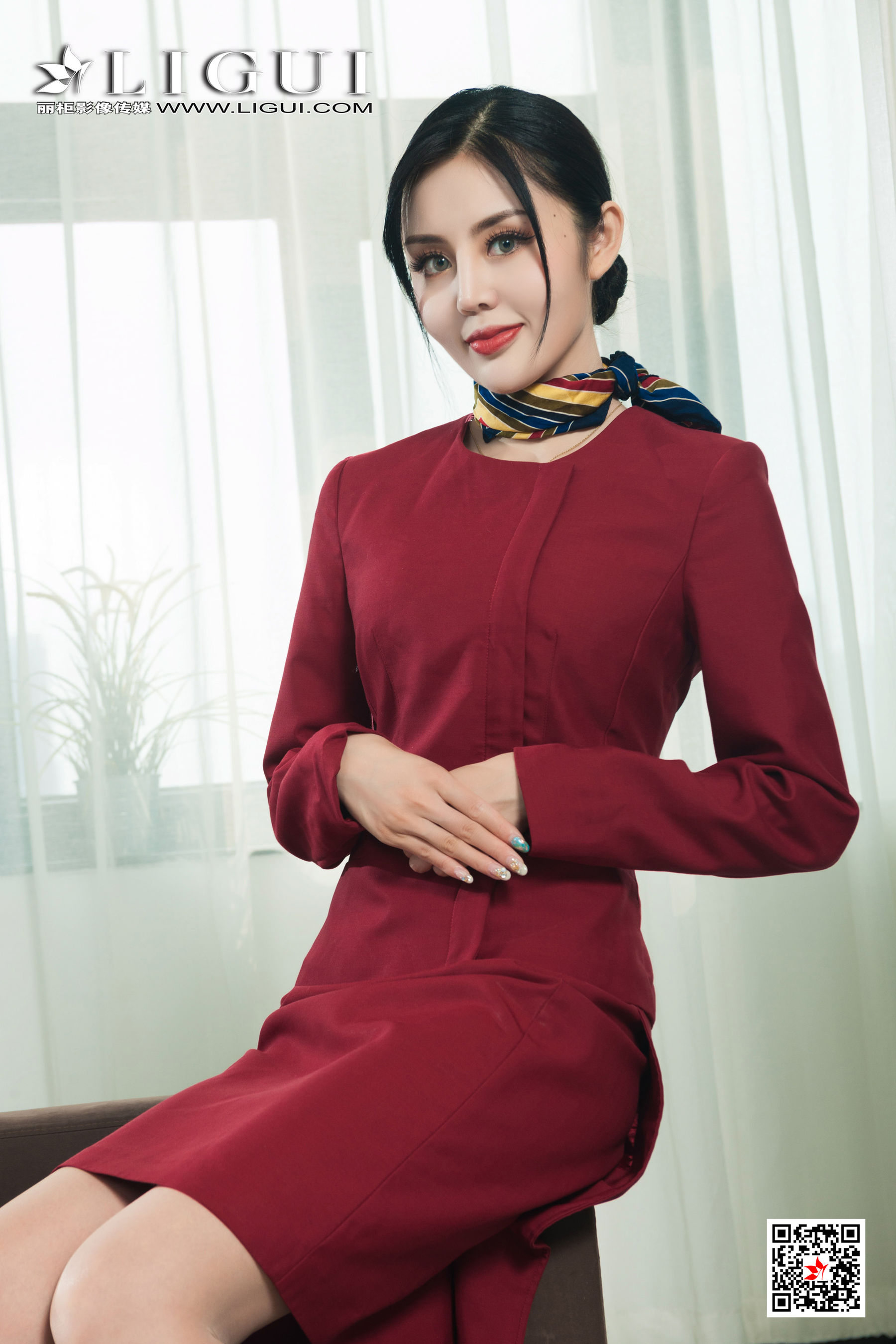 [Ligui丽柜] 2021.10.04 空姐的诱惑 凉儿（76P）